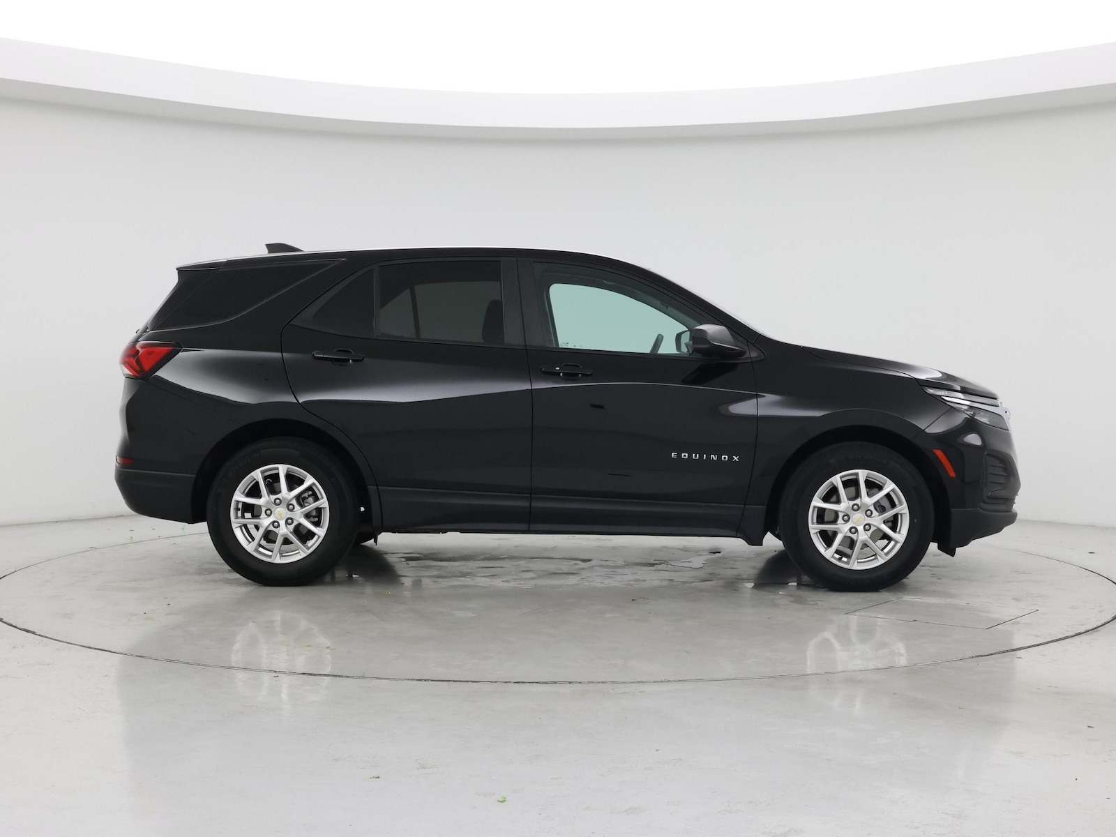 2022 Chevrolet Equinox LS - Photo 8