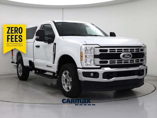 White 2026 Ford F-350 Super Duty Pickup Truck Four-Wheel Drive Automatic