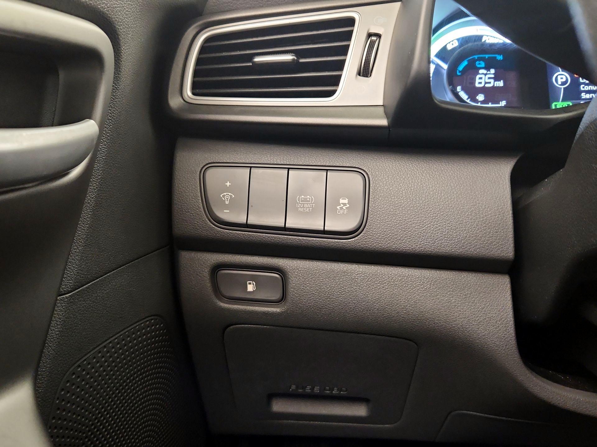 Thumbnail: 2018 Kia Niro - 13