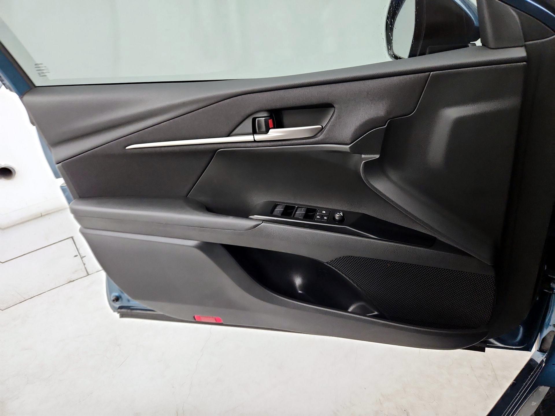 Thumbnail: 2025 Toyota Camry - 12