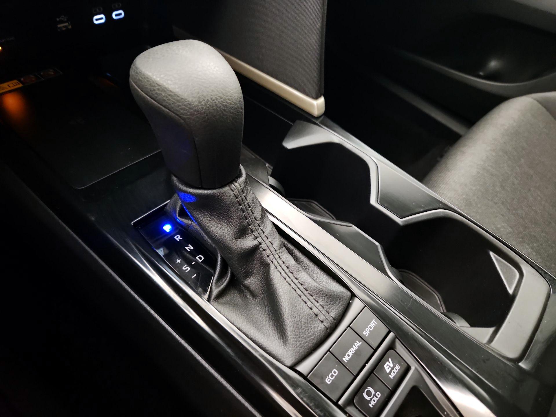 Thumbnail: 2025 Toyota Camry - 17