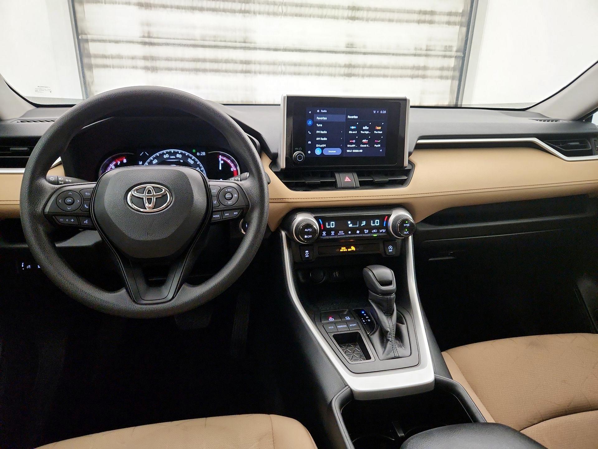Thumbnail: 2024 Toyota RAV4 - 9