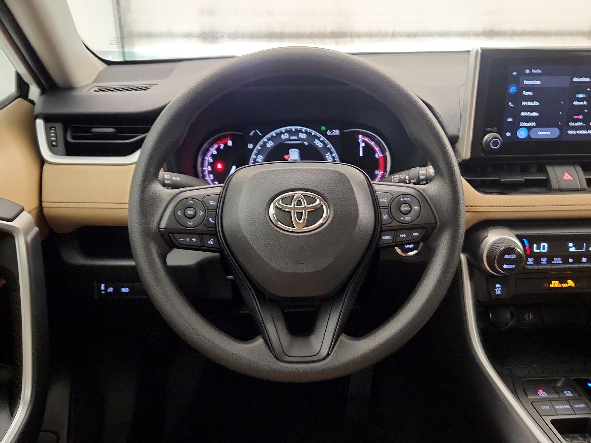 Thumbnail: 2024 Toyota RAV4 - 10