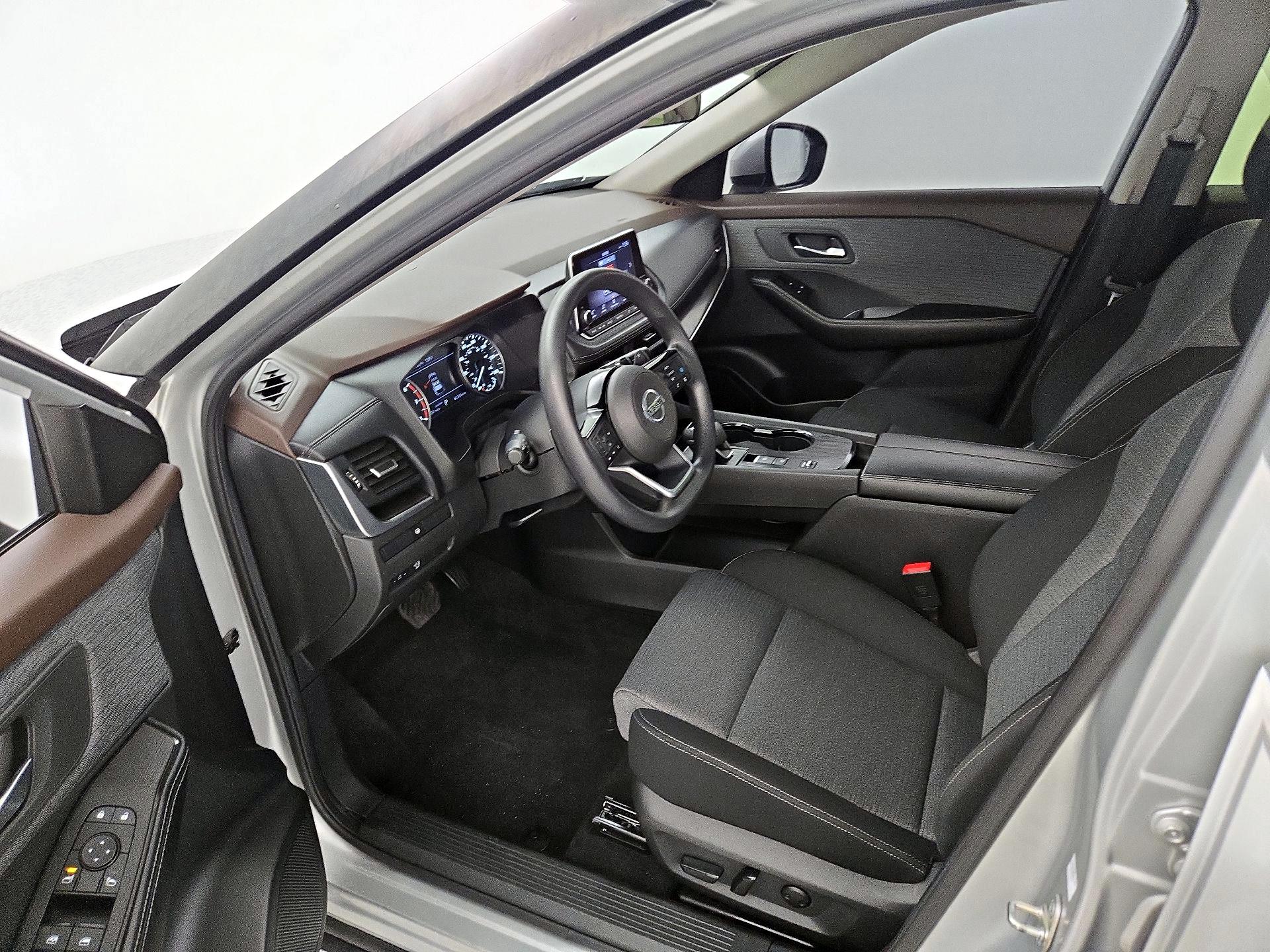 Thumbnail: 2023 Nissan Rogue - 11