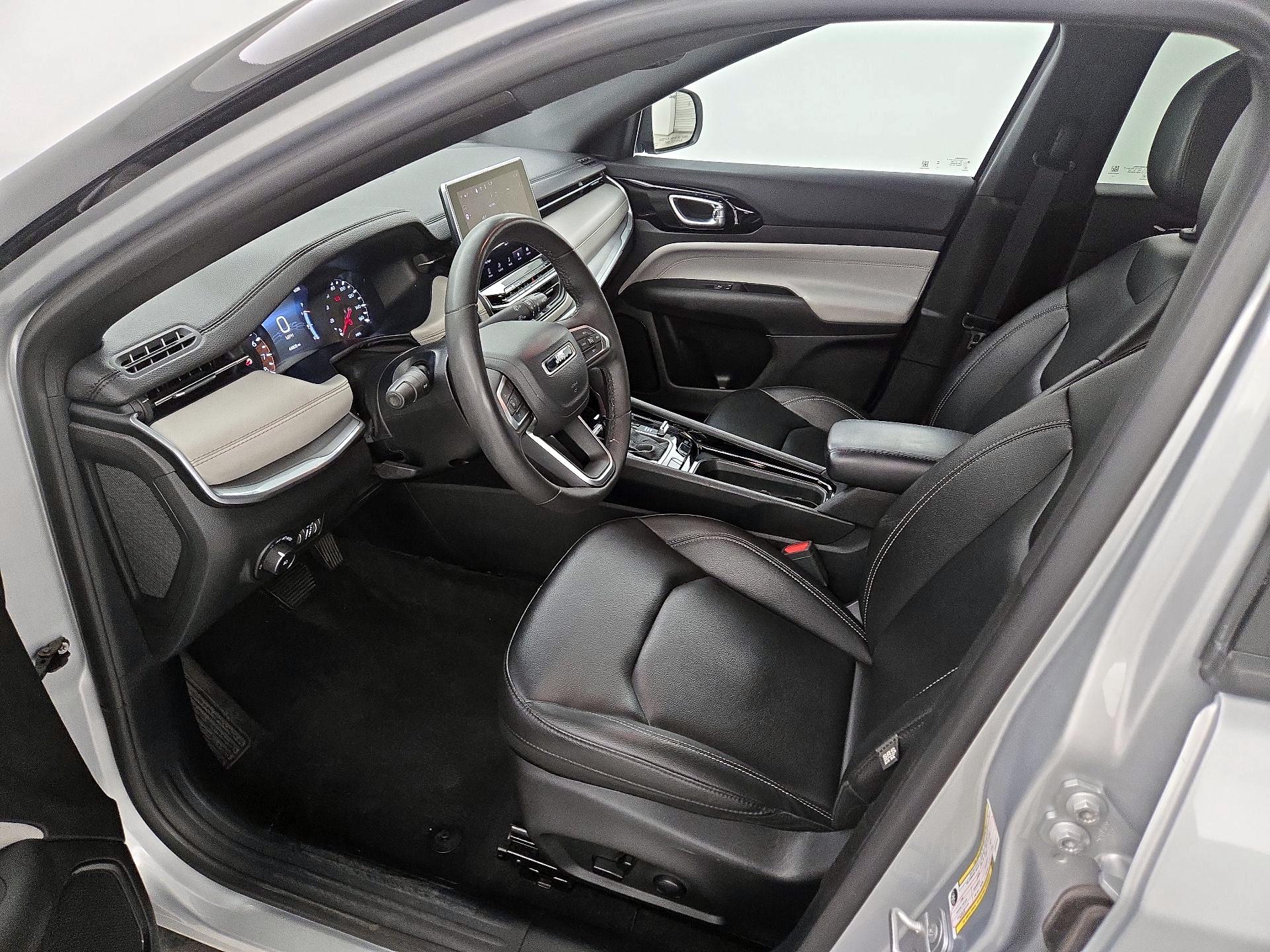 Thumbnail: 2025 Jeep Compass - 11