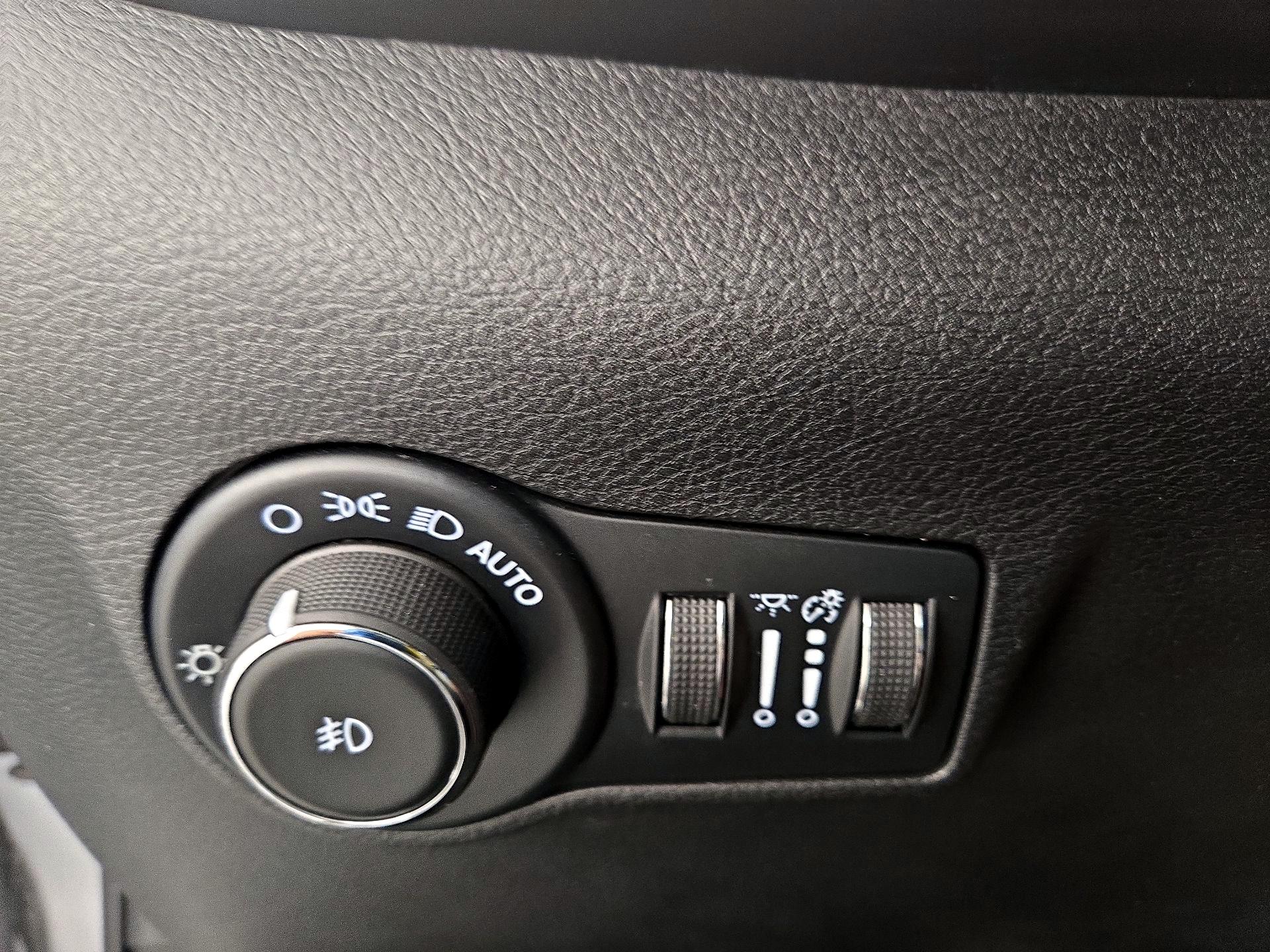 Thumbnail: 2025 Jeep Compass - 13