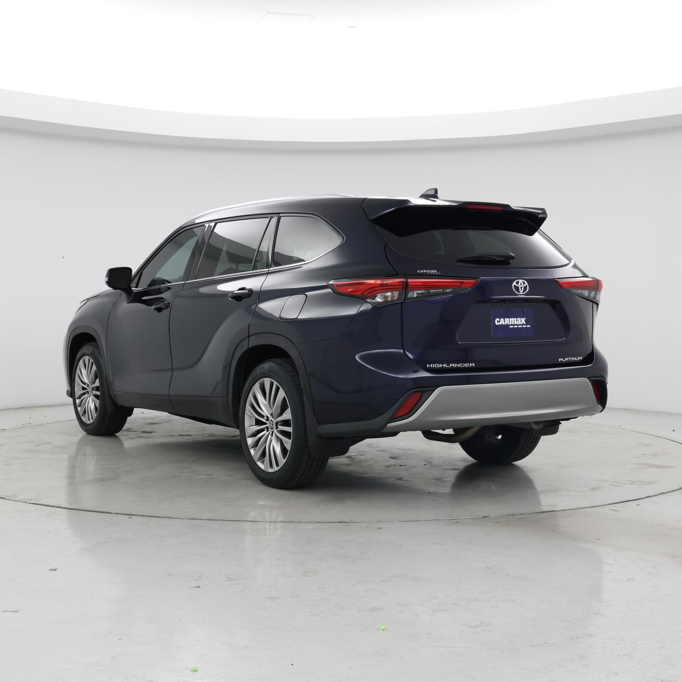 Thumbnail: 2023 Toyota Highlander - 2