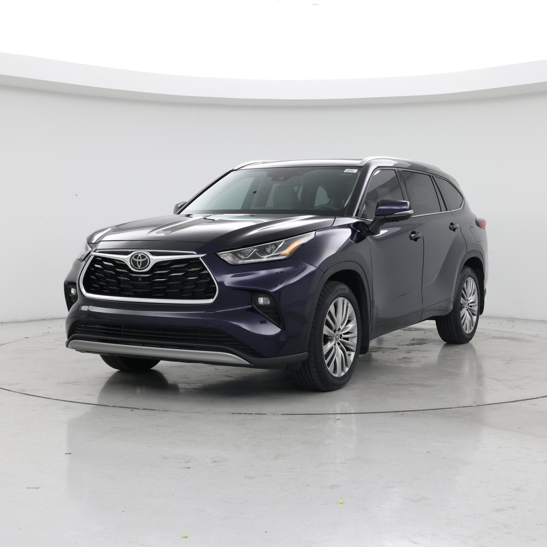 Thumbnail: 2023 Toyota Highlander - 4