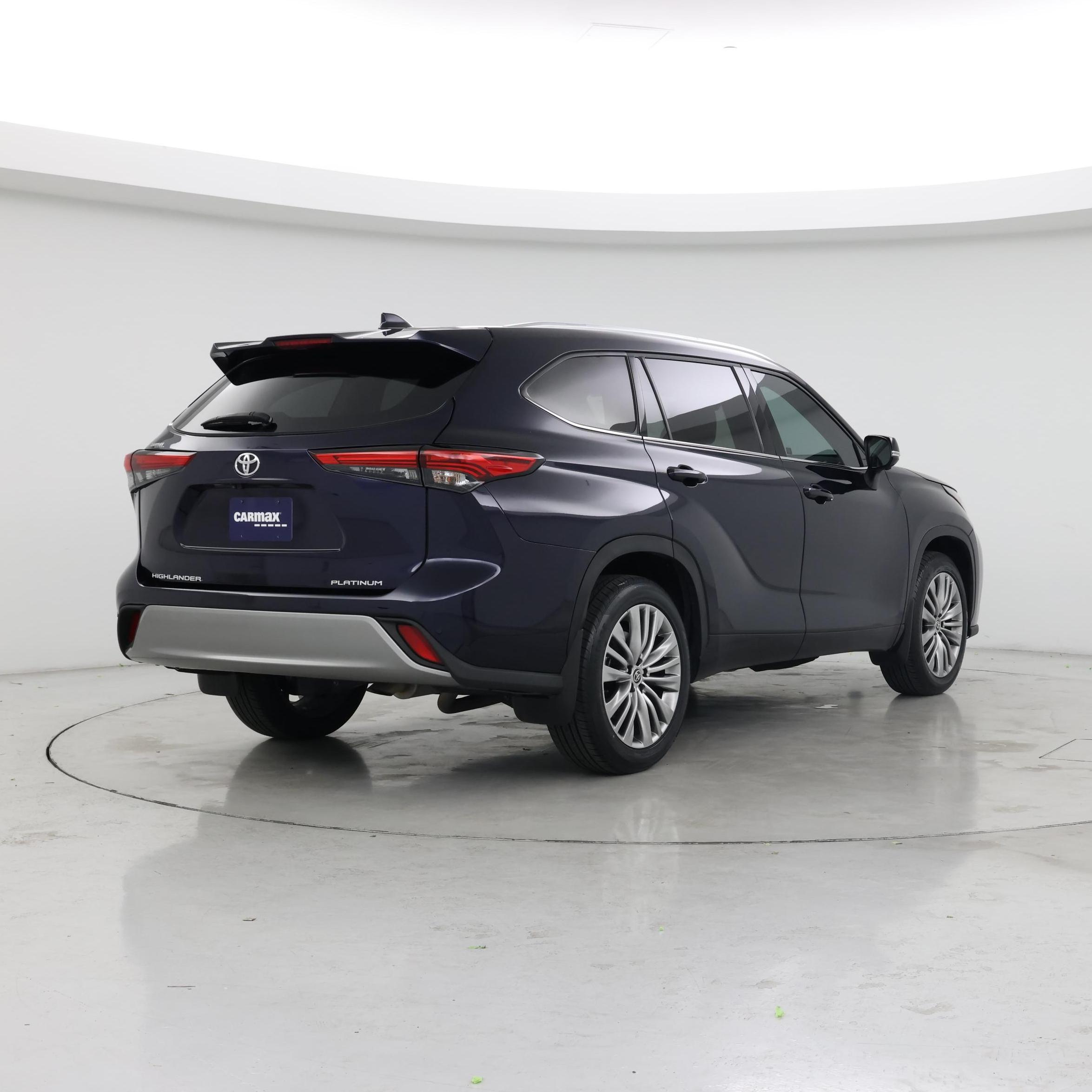 Thumbnail: 2023 Toyota Highlander - 8