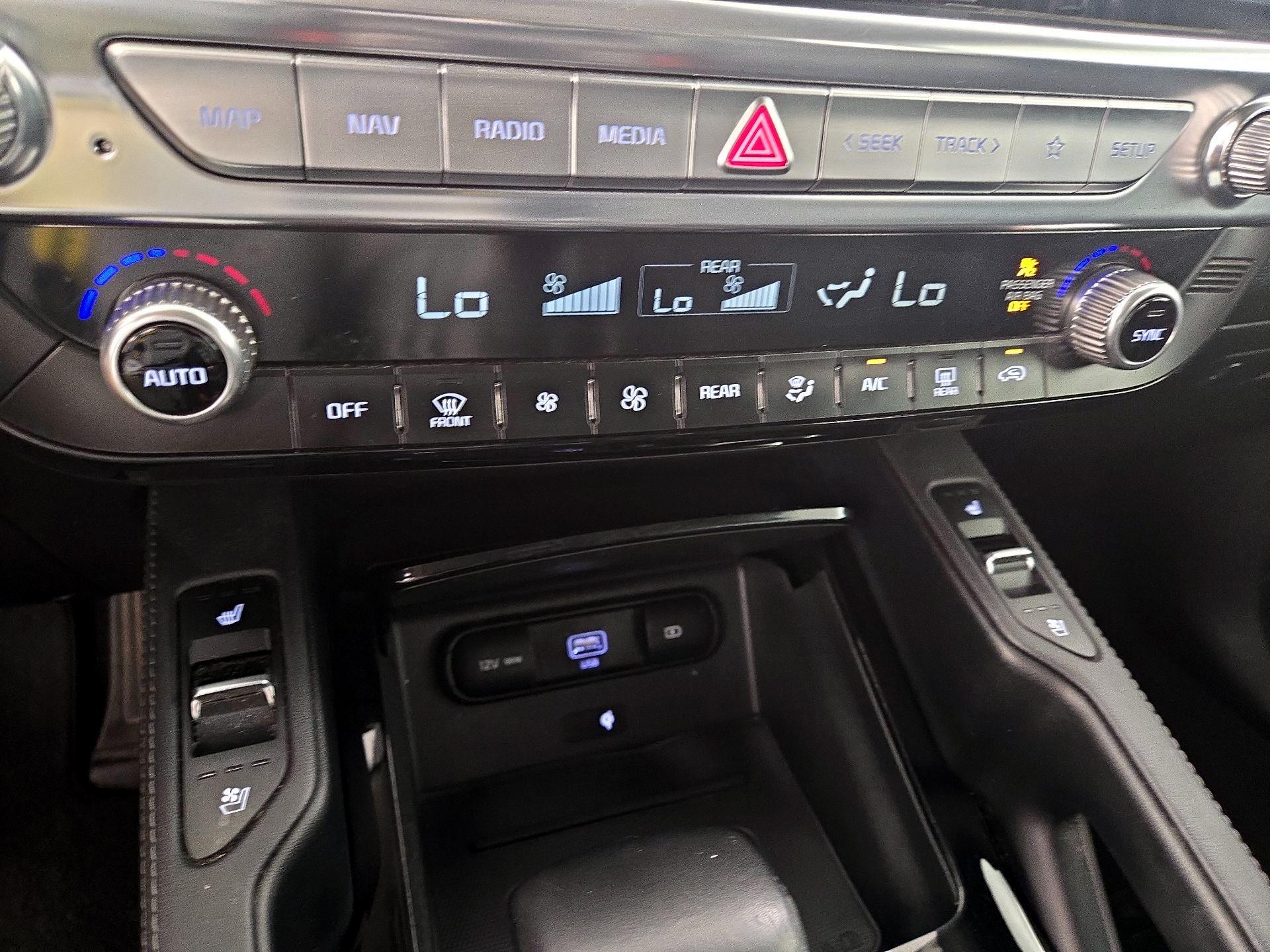 Thumbnail: 2022 Kia Telluride - 17