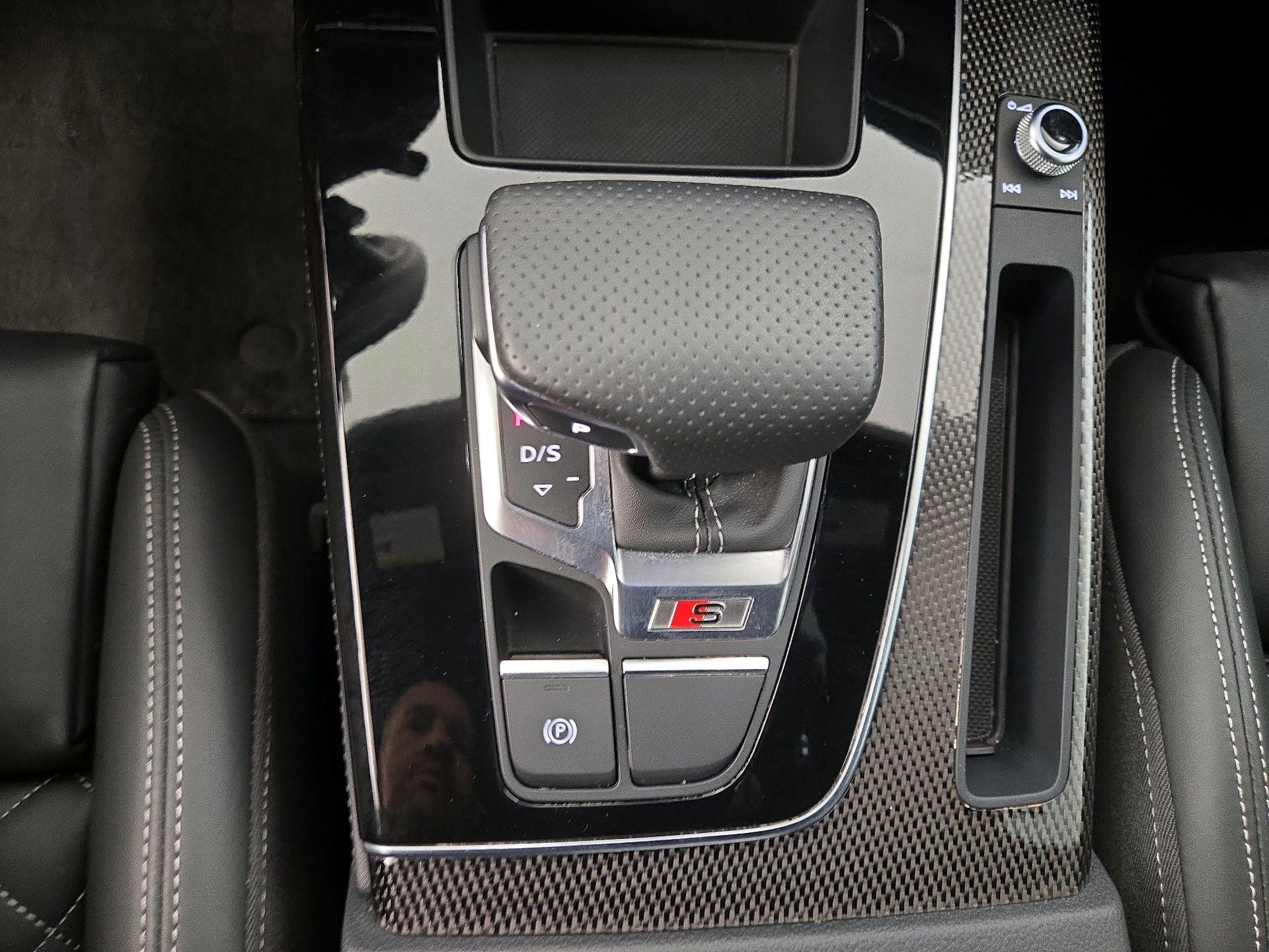 Thumbnail: 2024 Audi SQ5 - 18