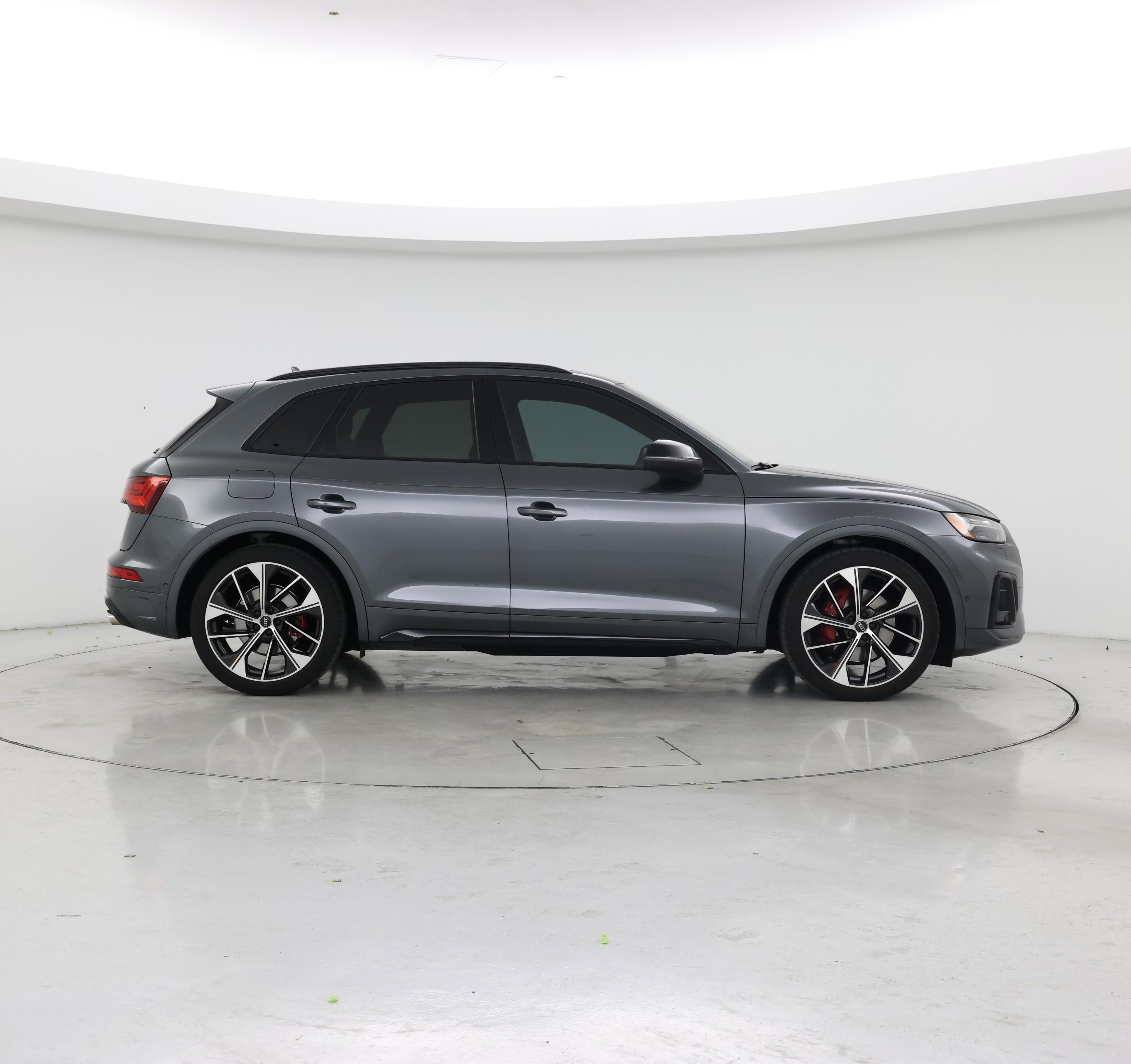 Thumbnail: 2024 Audi SQ5 - 7