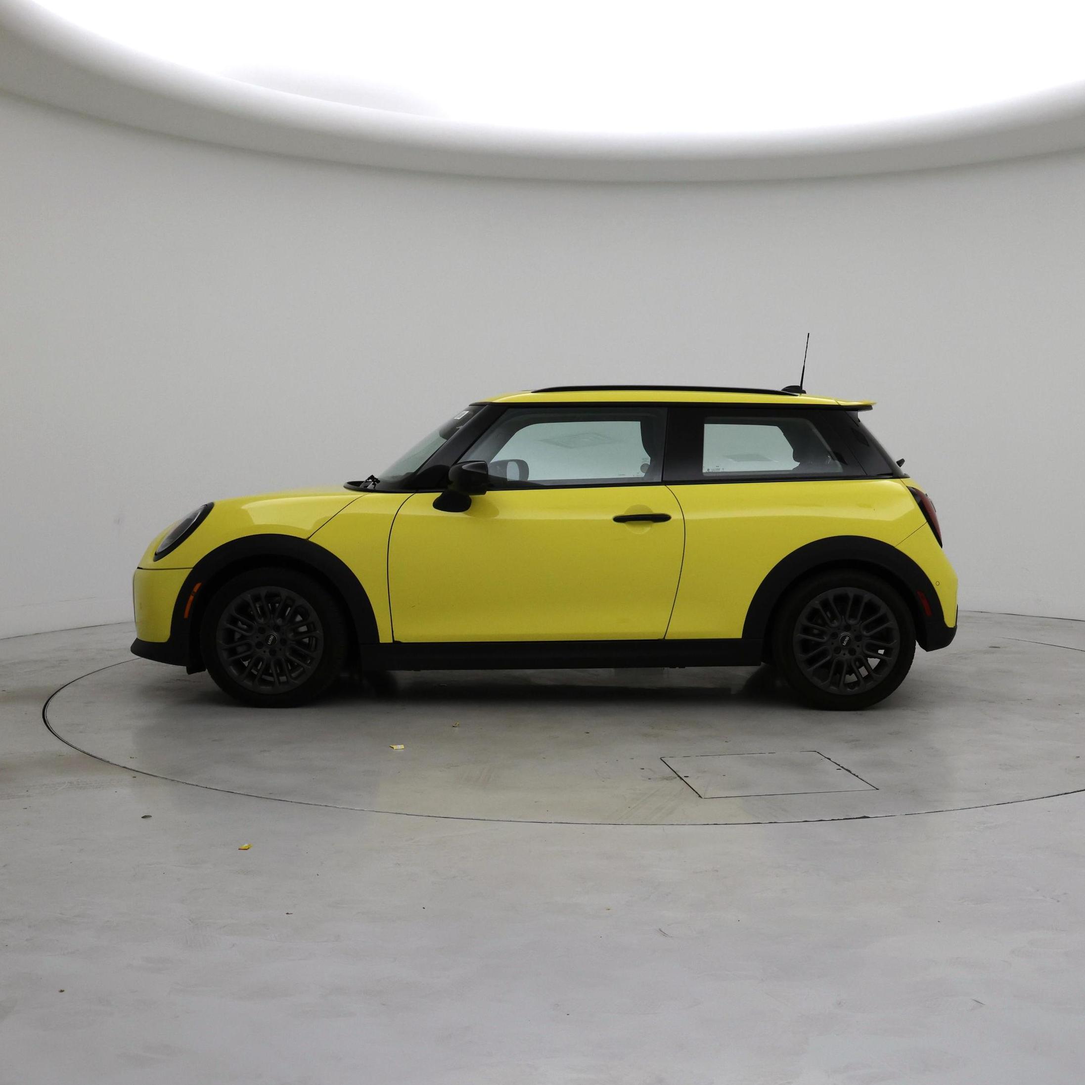Thumbnail: 2025 MINI Cooper Hardtop - 3