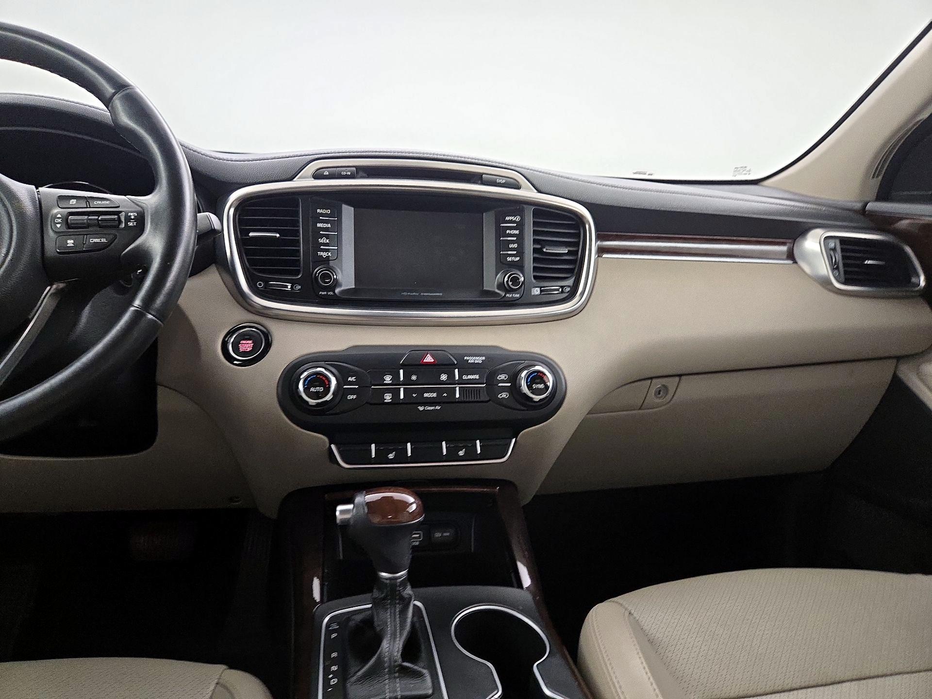 Thumbnail: 2018 Kia Sorento - 9