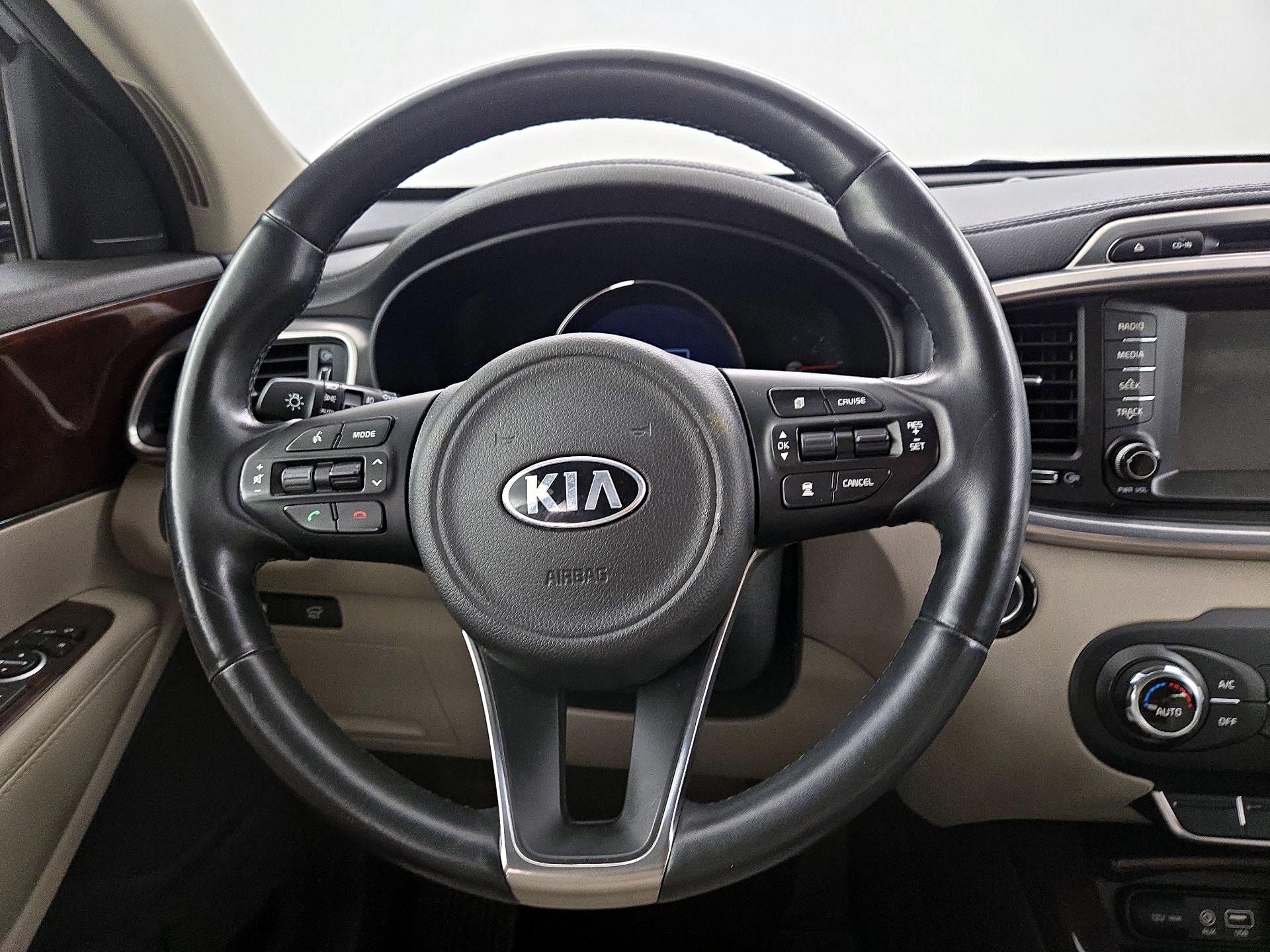 Thumbnail: 2018 Kia Sorento - 10
