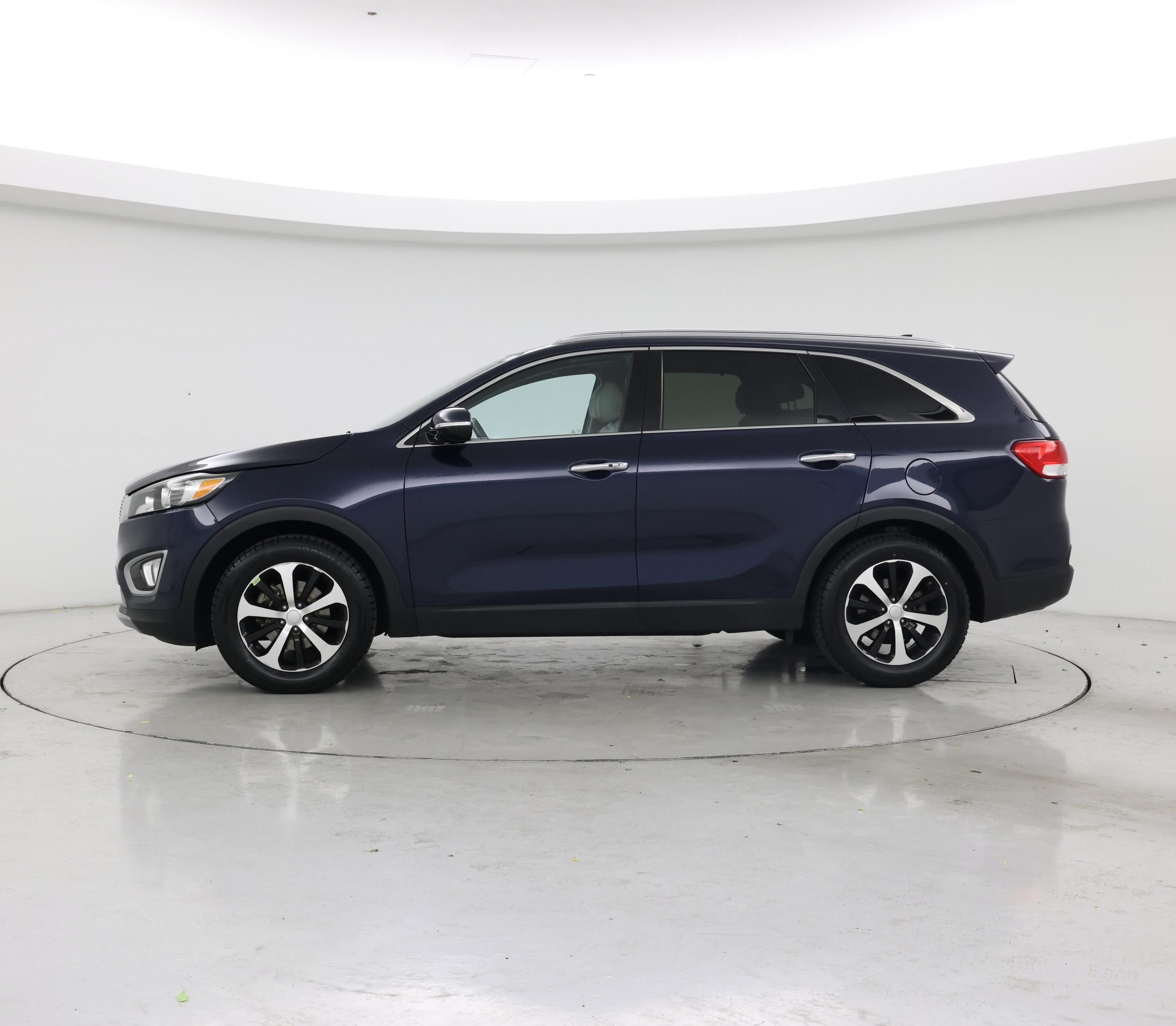 Thumbnail: 2018 Kia Sorento - 3