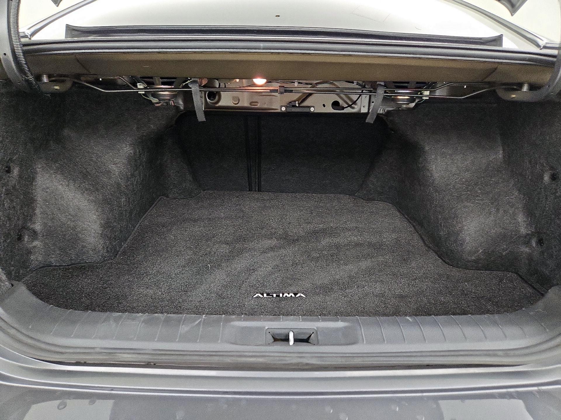 Thumbnail: 2016 Nissan Altima - 20