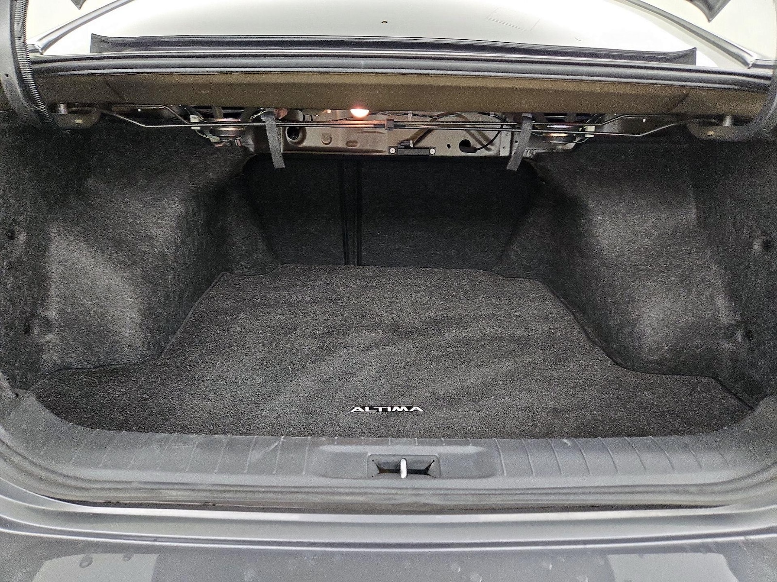 2016 Nissan Altima S - Photo 21