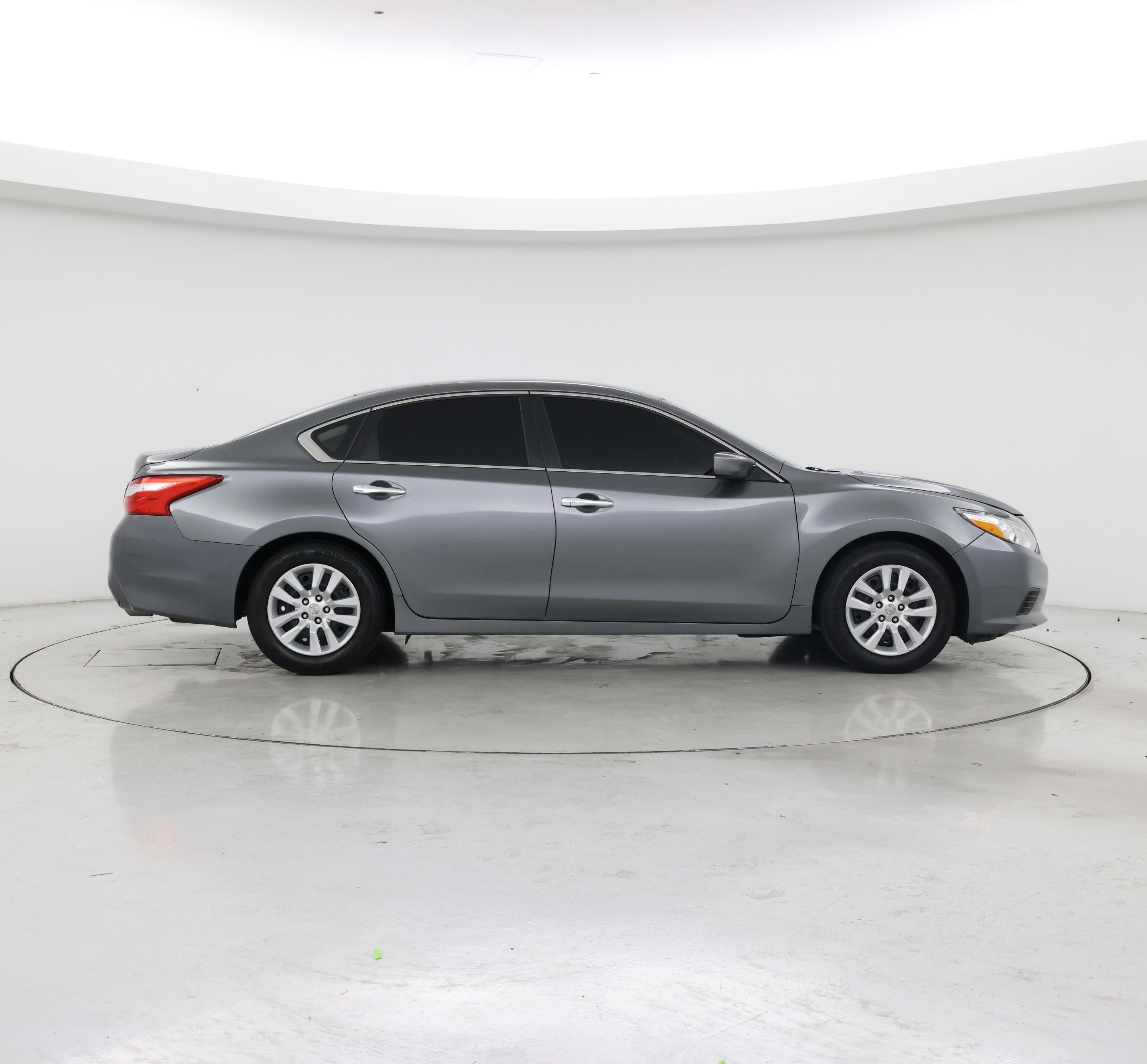 Thumbnail: 2016 Nissan Altima - 7