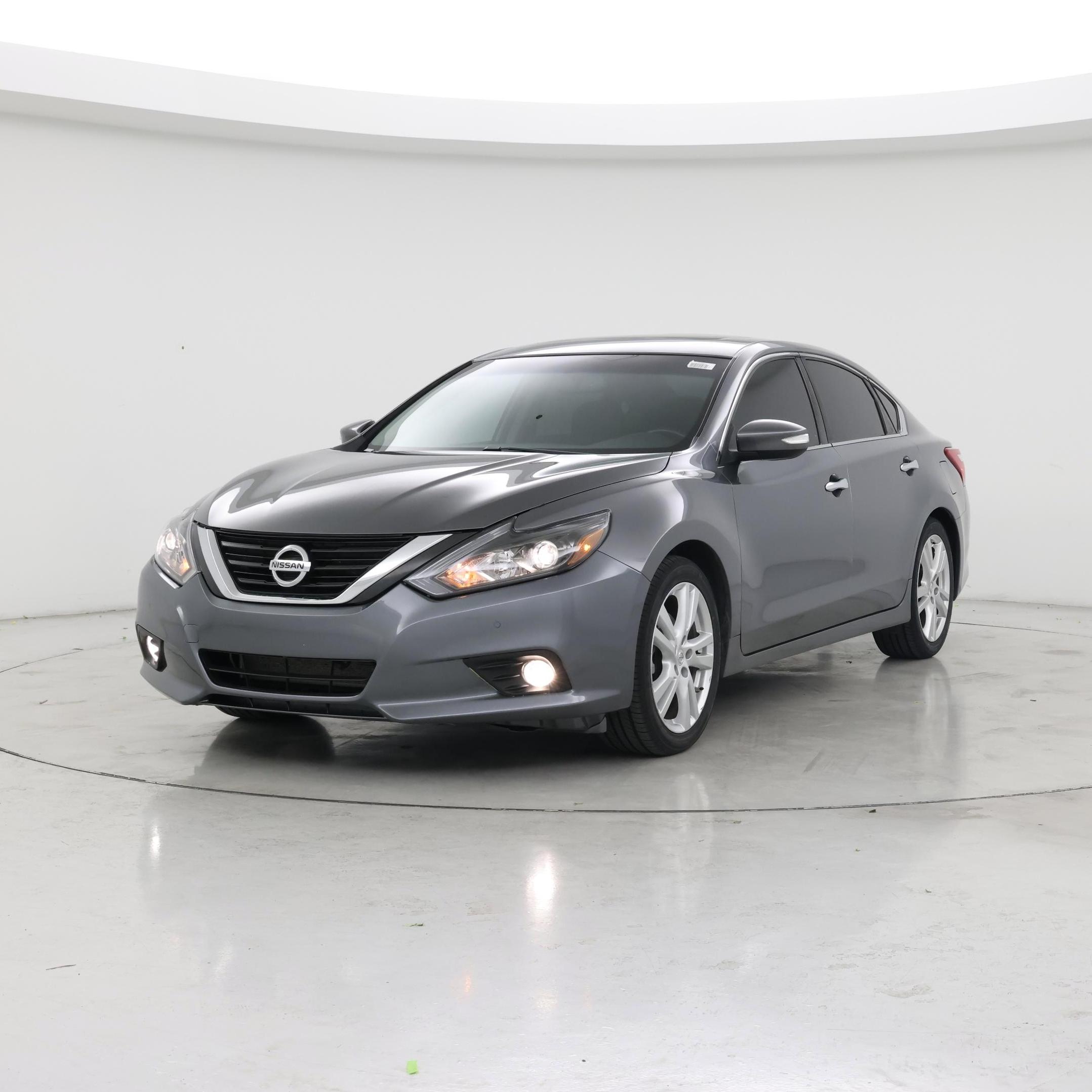 Thumbnail: 2016 Nissan Altima - 4