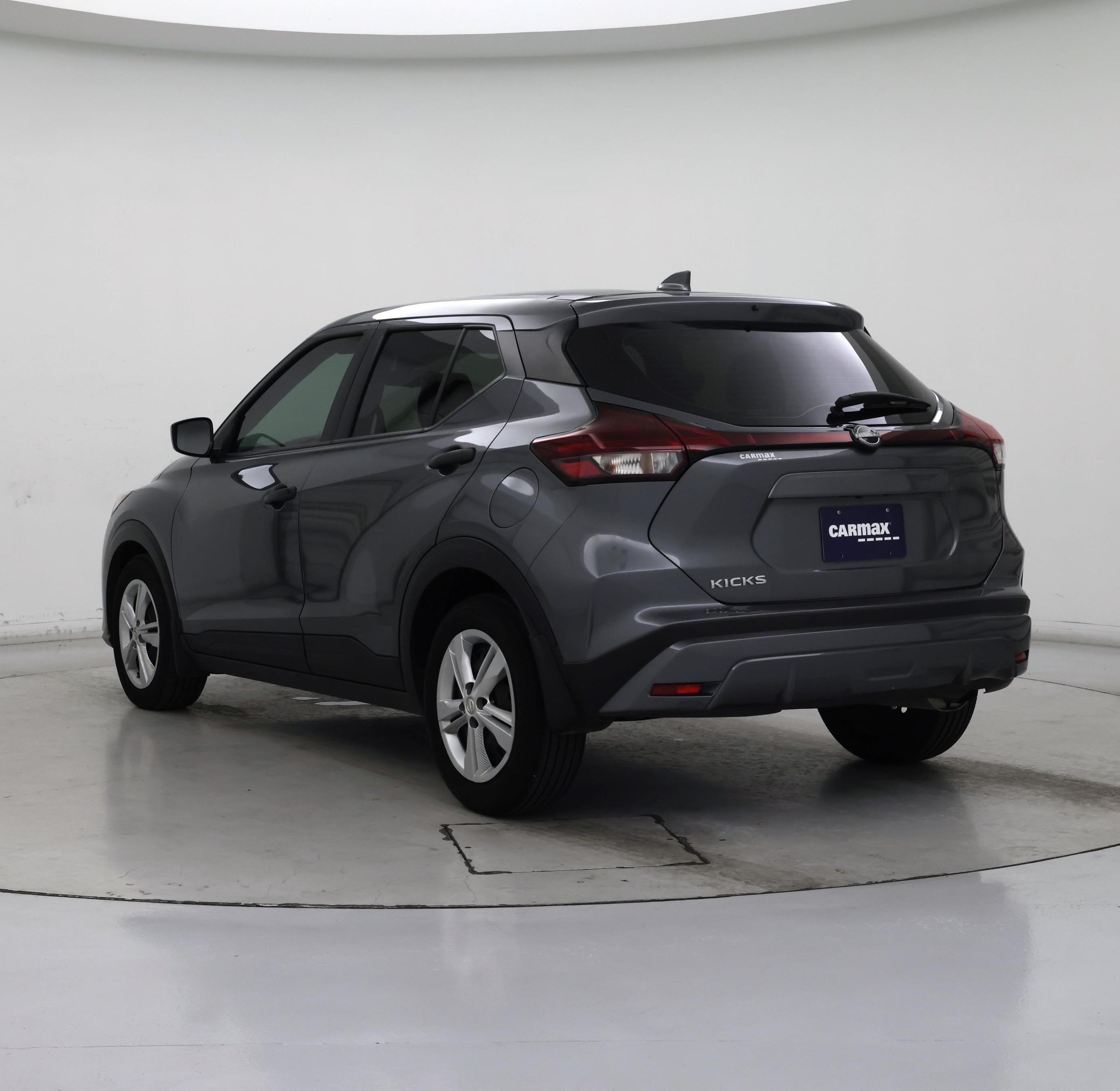 Thumbnail: 2023 Nissan Kicks - 2