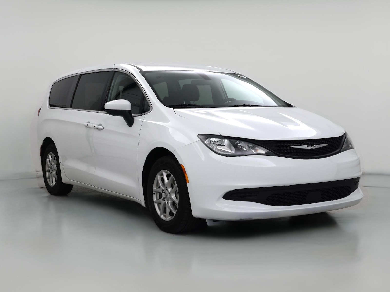 2022 Chrysler Voyager