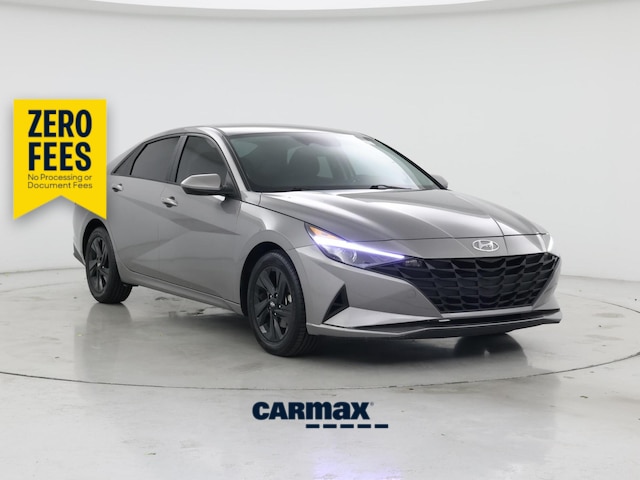 Silver 2023 Hyundai Elantra Sedan Front-Wheel Drive Automatic