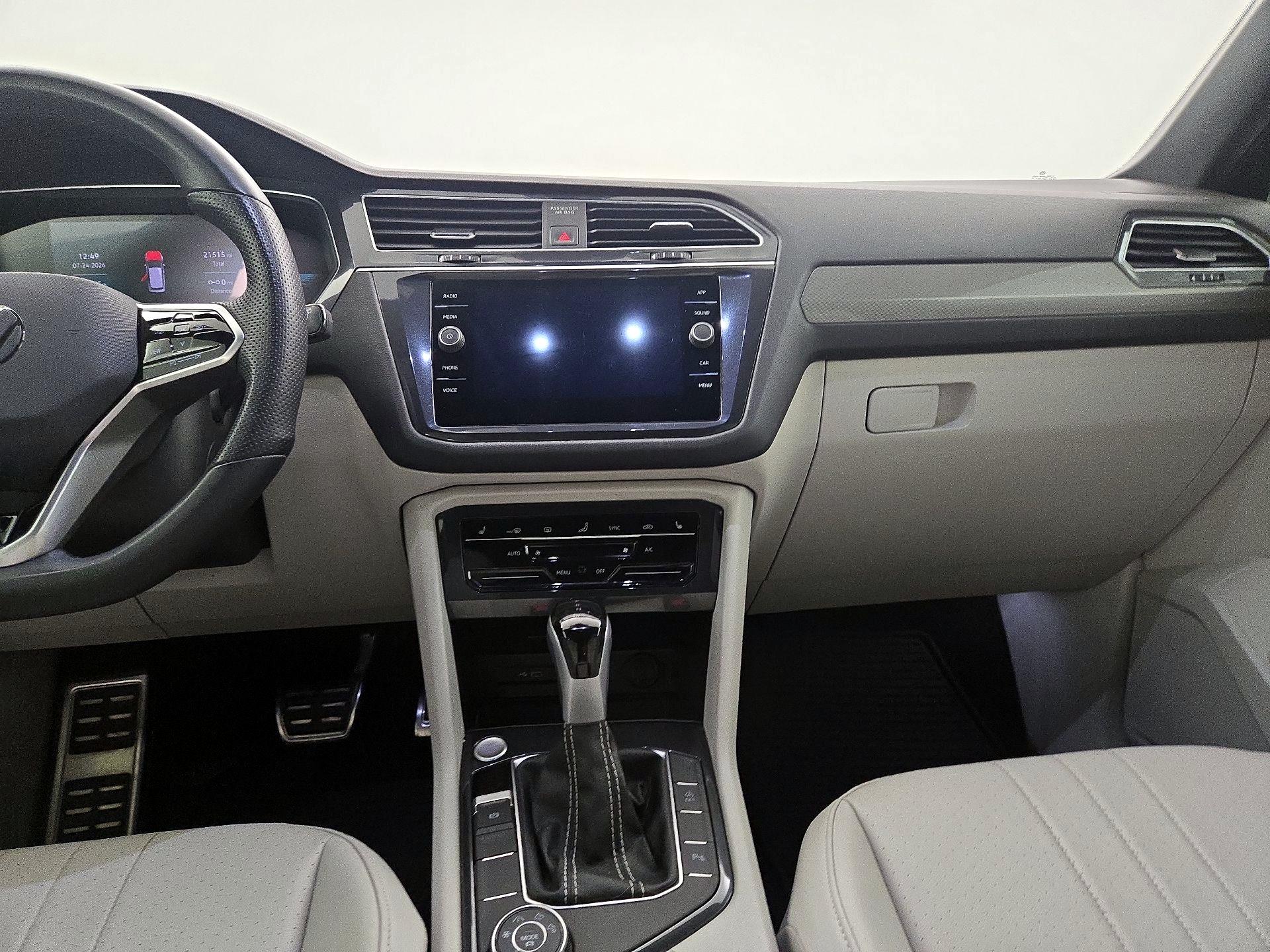 Thumbnail: 2024 Volkswagen Tiguan - 9