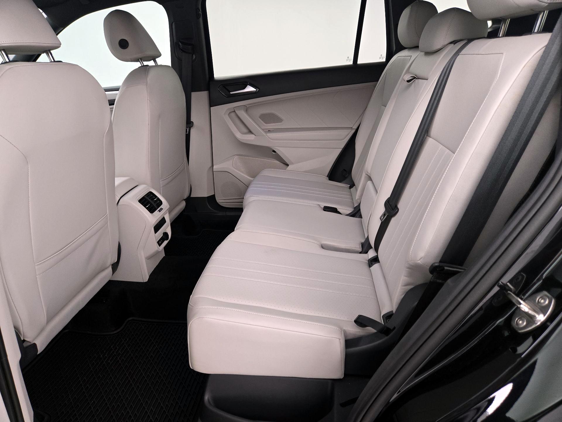 Thumbnail: 2024 Volkswagen Tiguan - 20