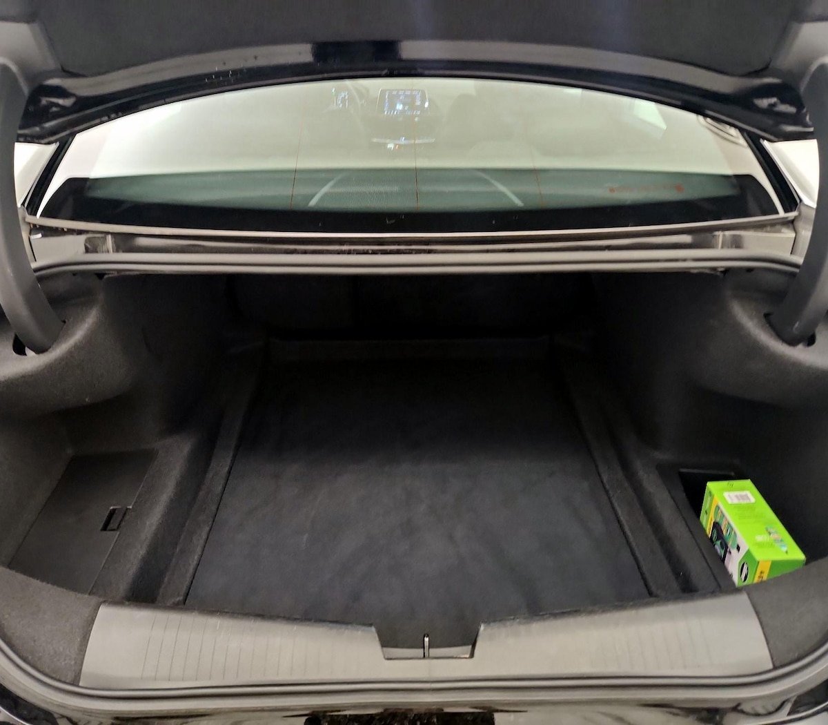 Trunk/Cargo (Seats Up)