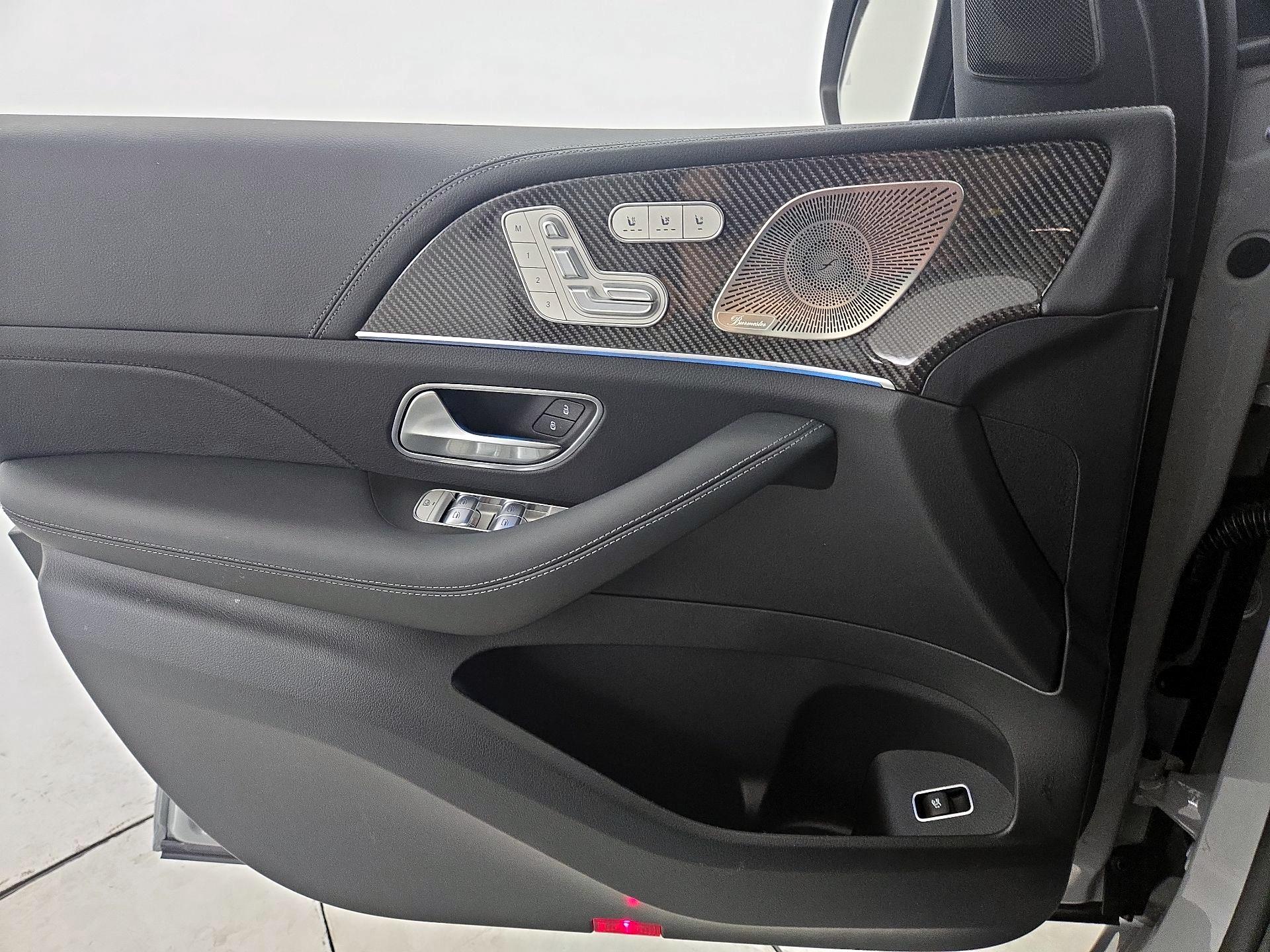 Thumbnail: 2026 Mercedes-Benz GLE - 12