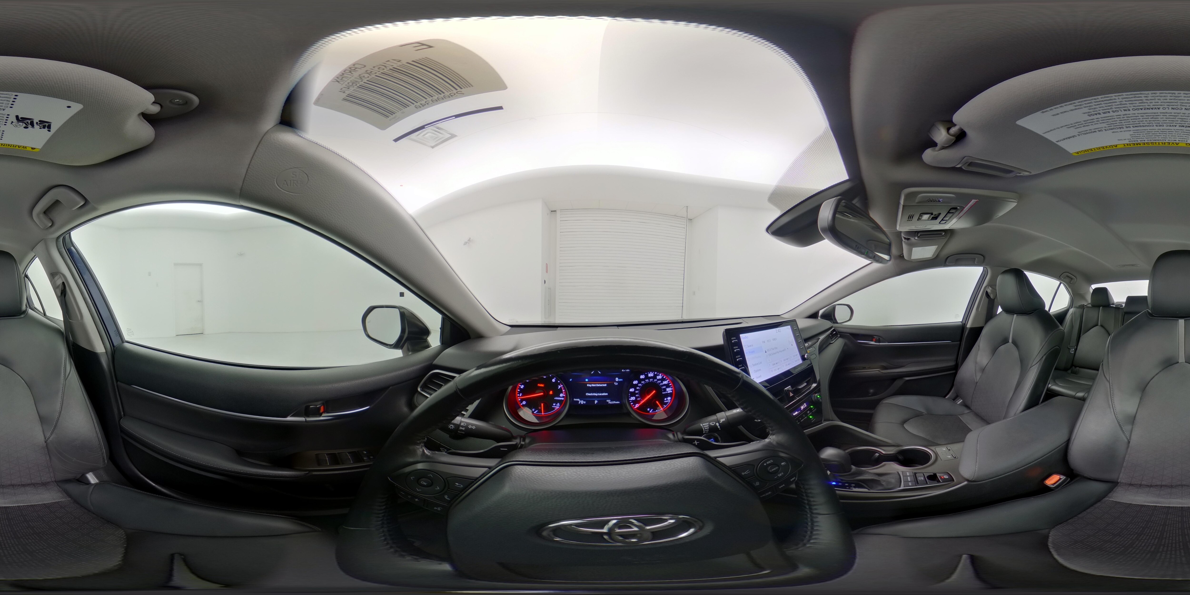 2022 Toyota Camry XSE - Photo 17