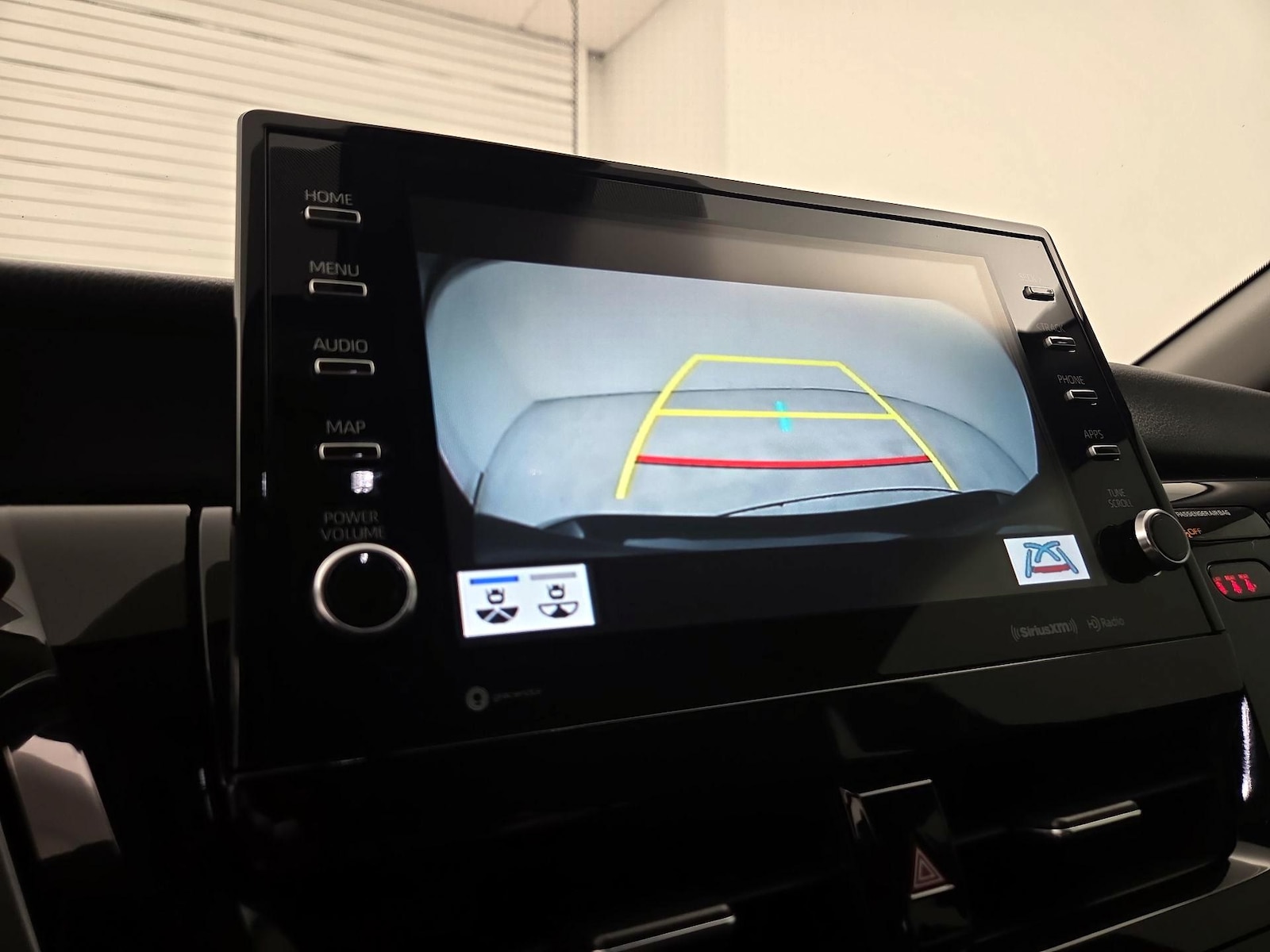 2022 Toyota Camry XSE - Photo 6