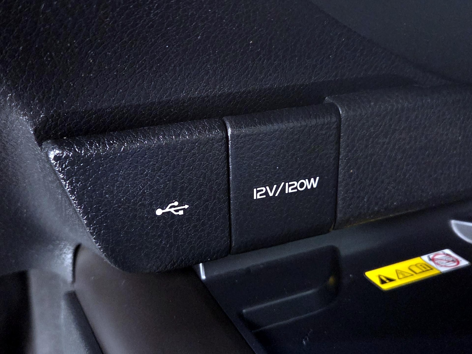 2022 Toyota Camry XSE - Photo 10