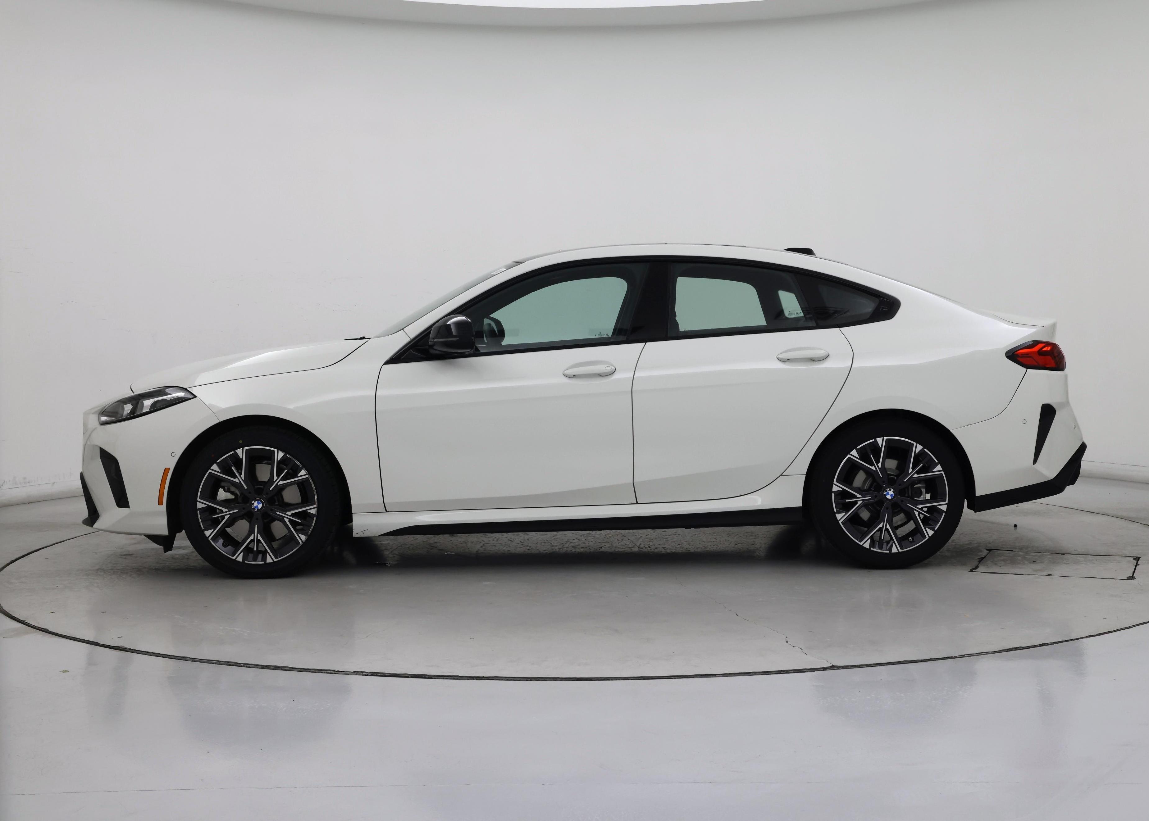 Thumbnail: 2026 BMW 2 Series - 3