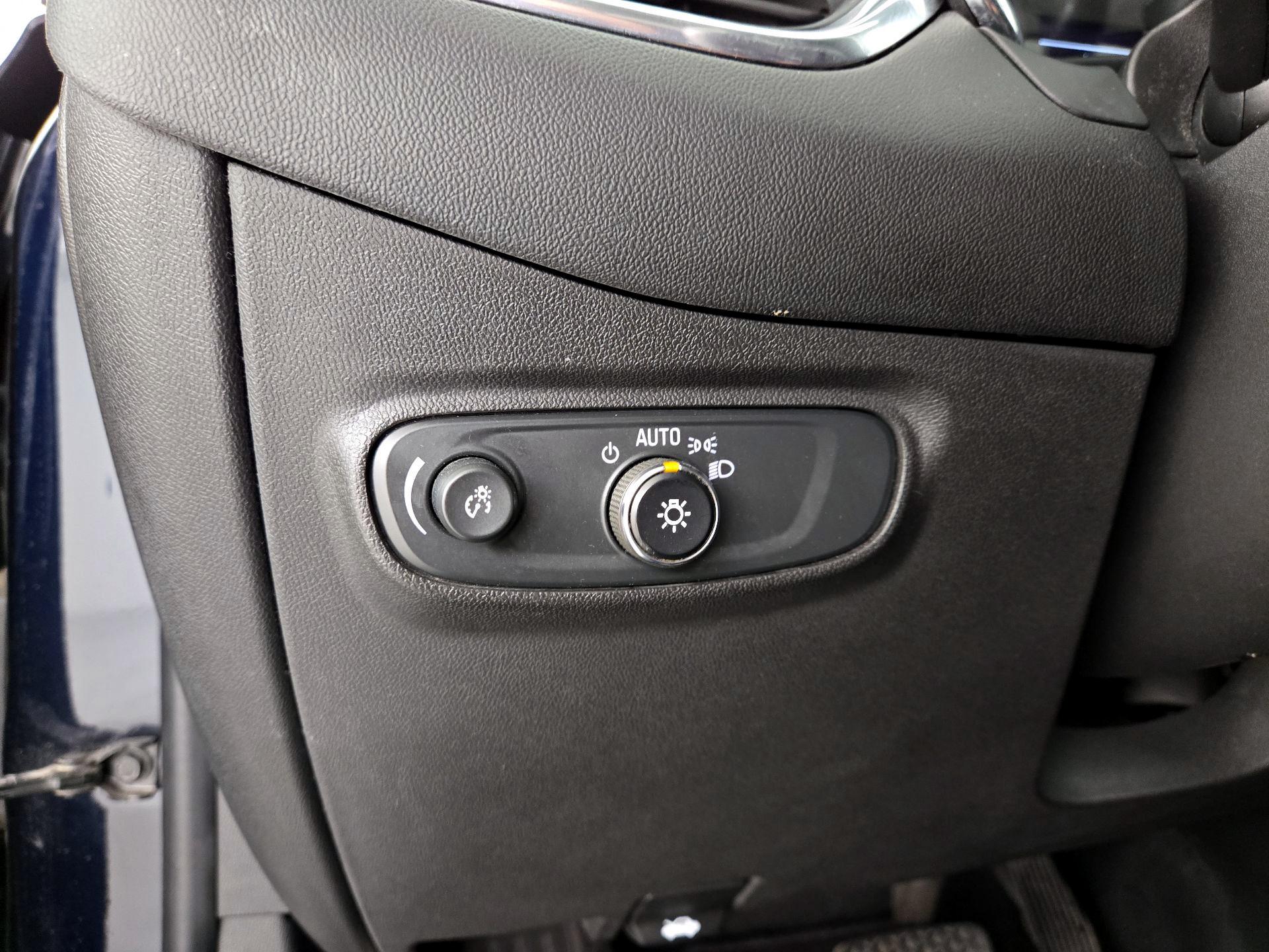 Thumbnail: 2020 Chevrolet Equinox - 13