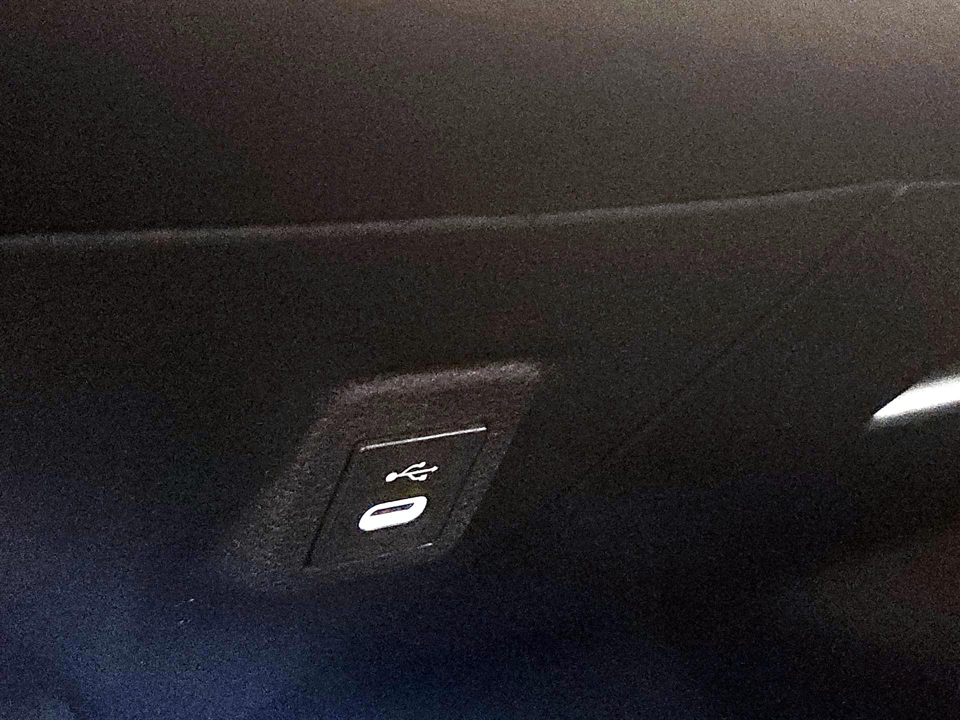 Thumbnail: 2025 Toyota Corolla - 18