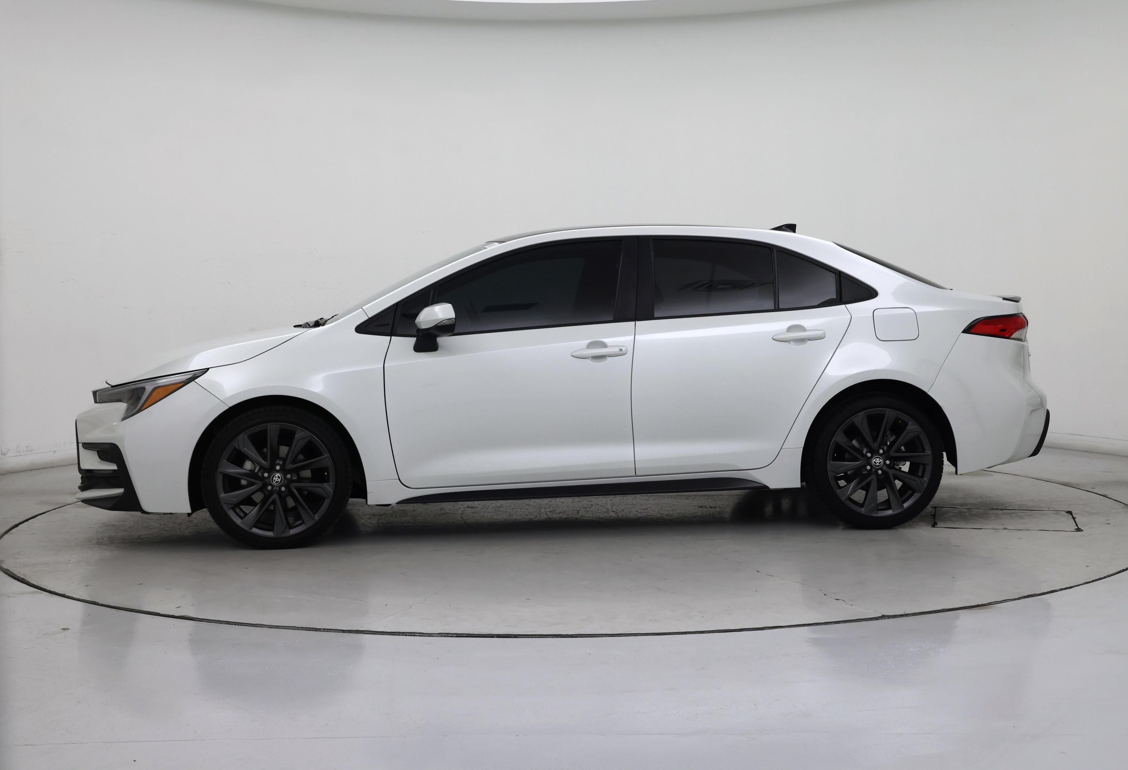 Thumbnail: 2025 Toyota Corolla - 3