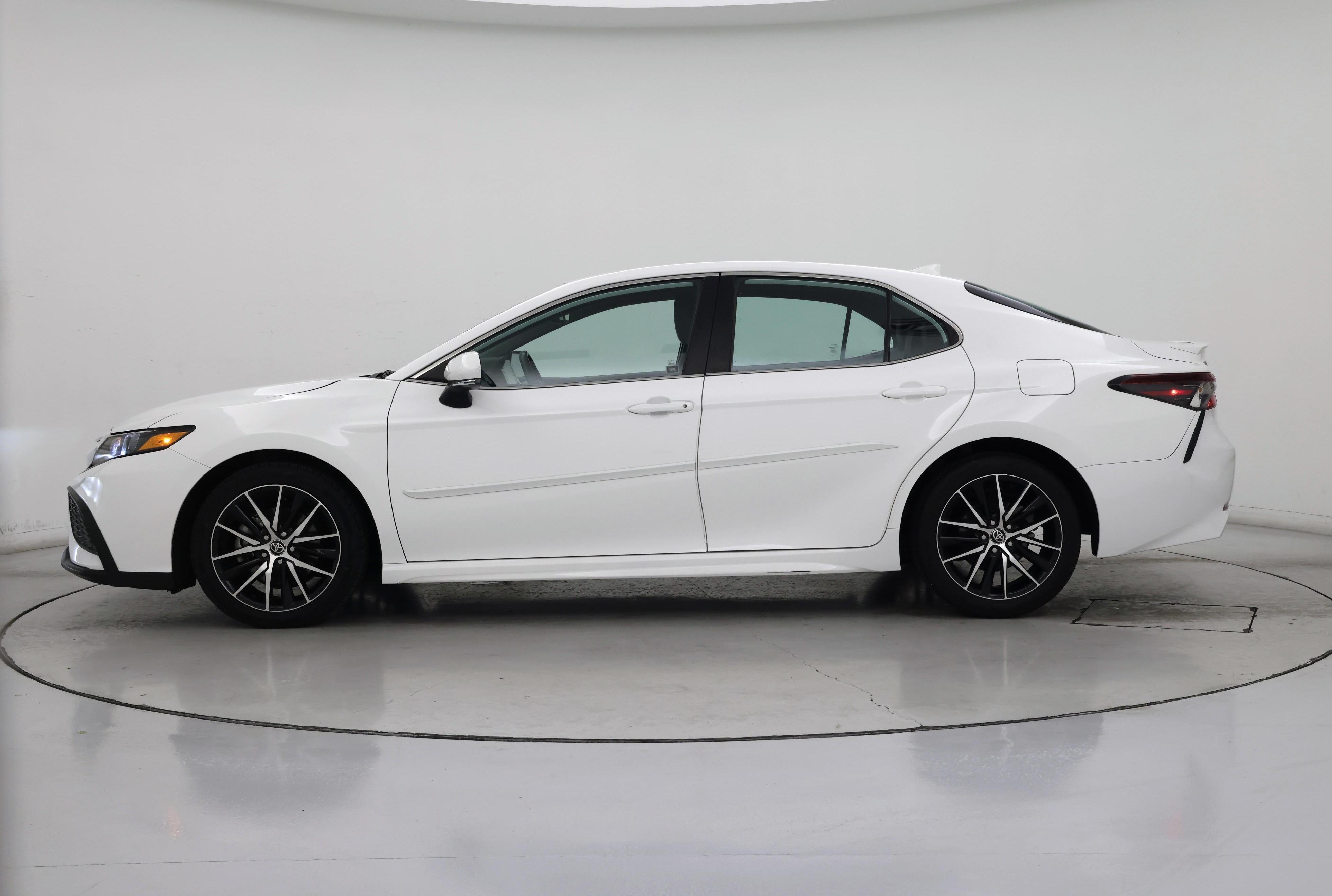 Thumbnail: 2023 Toyota Camry - 3