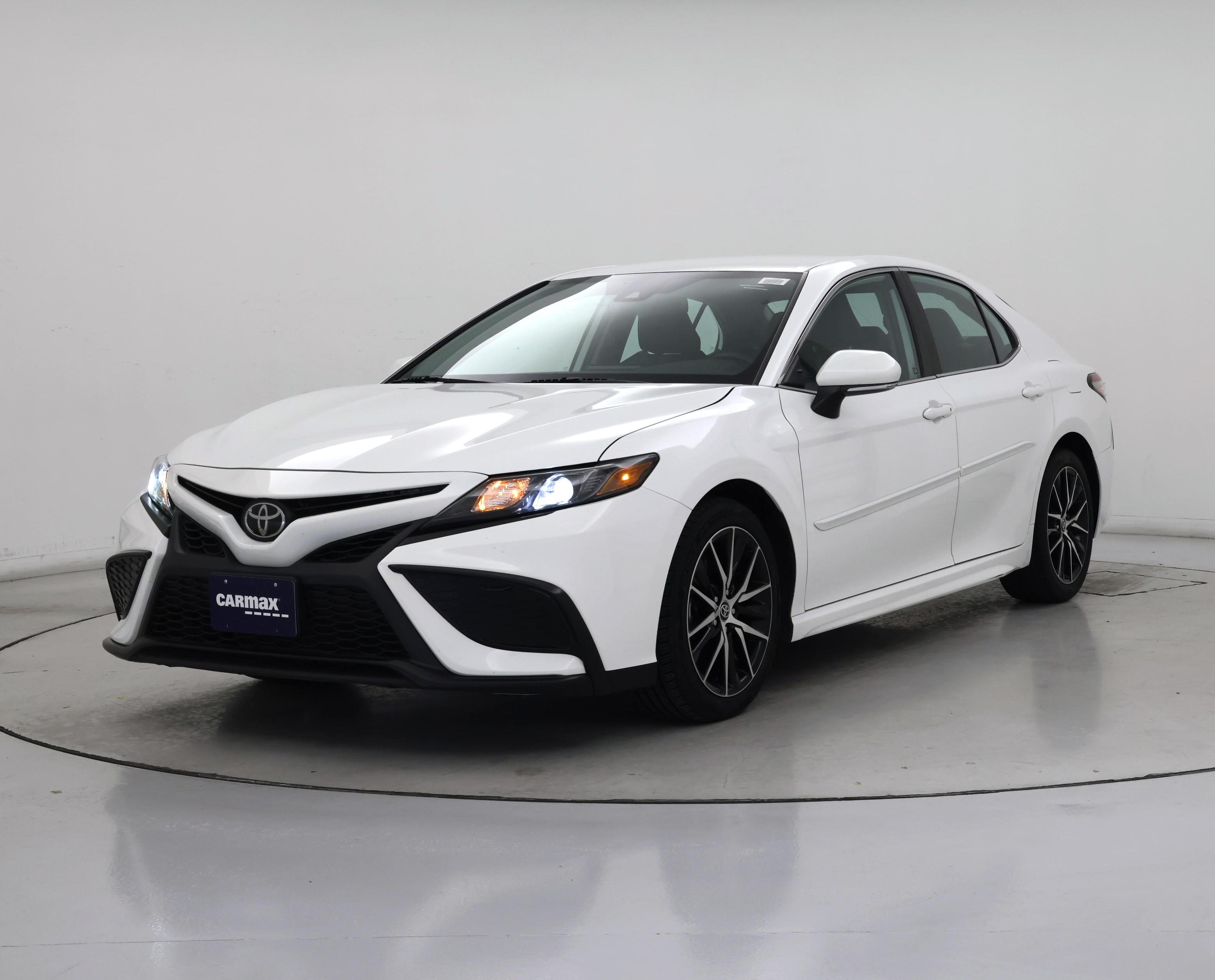 Thumbnail: 2023 Toyota Camry - 4