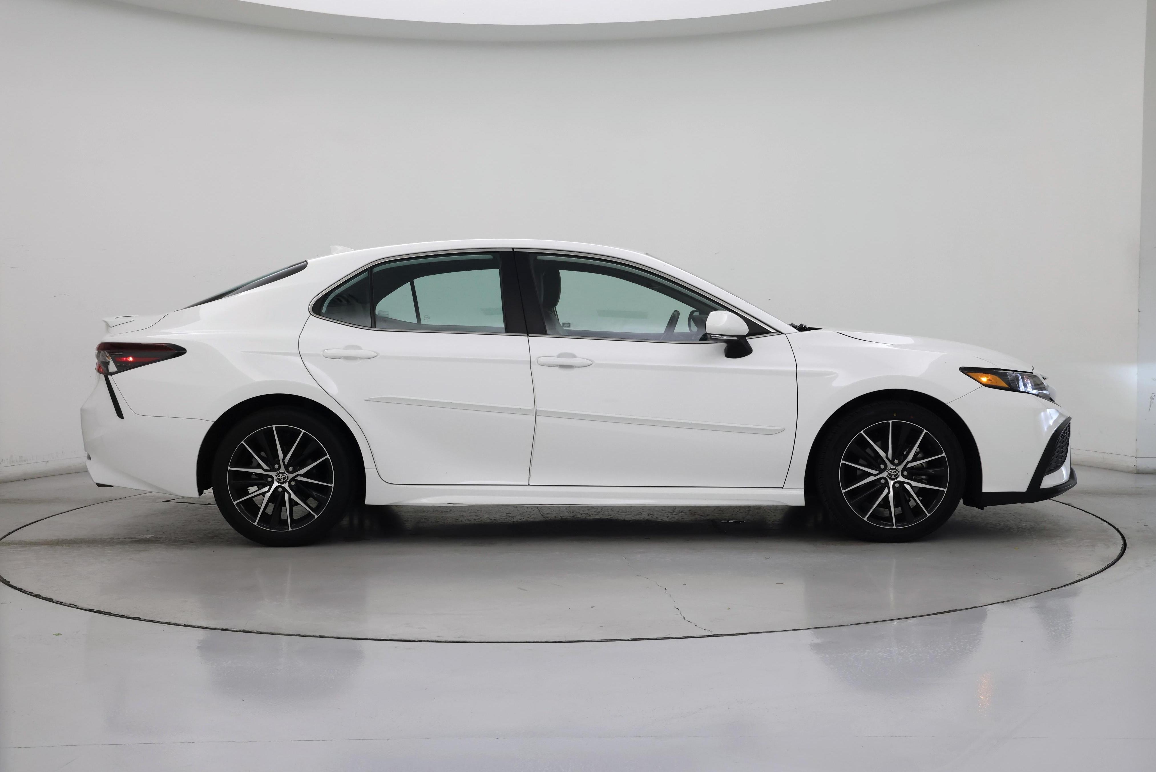 Thumbnail: 2023 Toyota Camry - 7