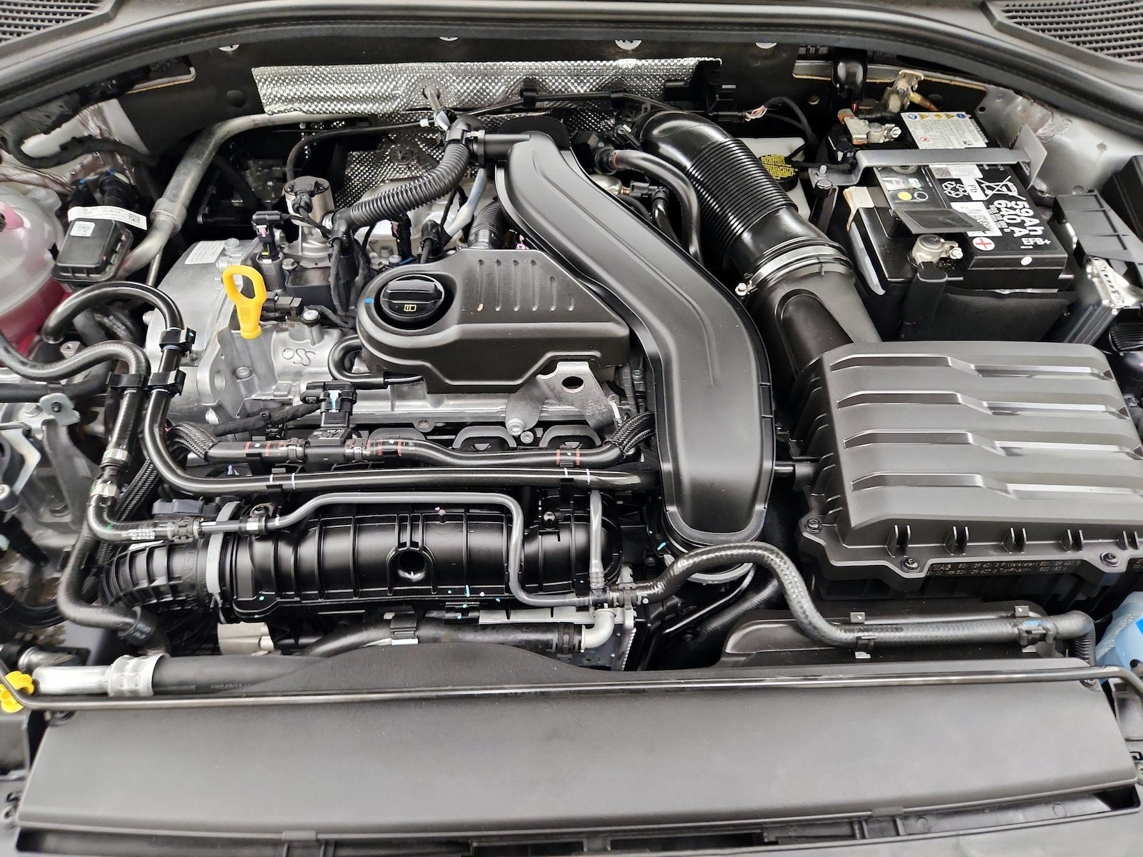 2025 Volkswagen Jetta SE - Photo 22