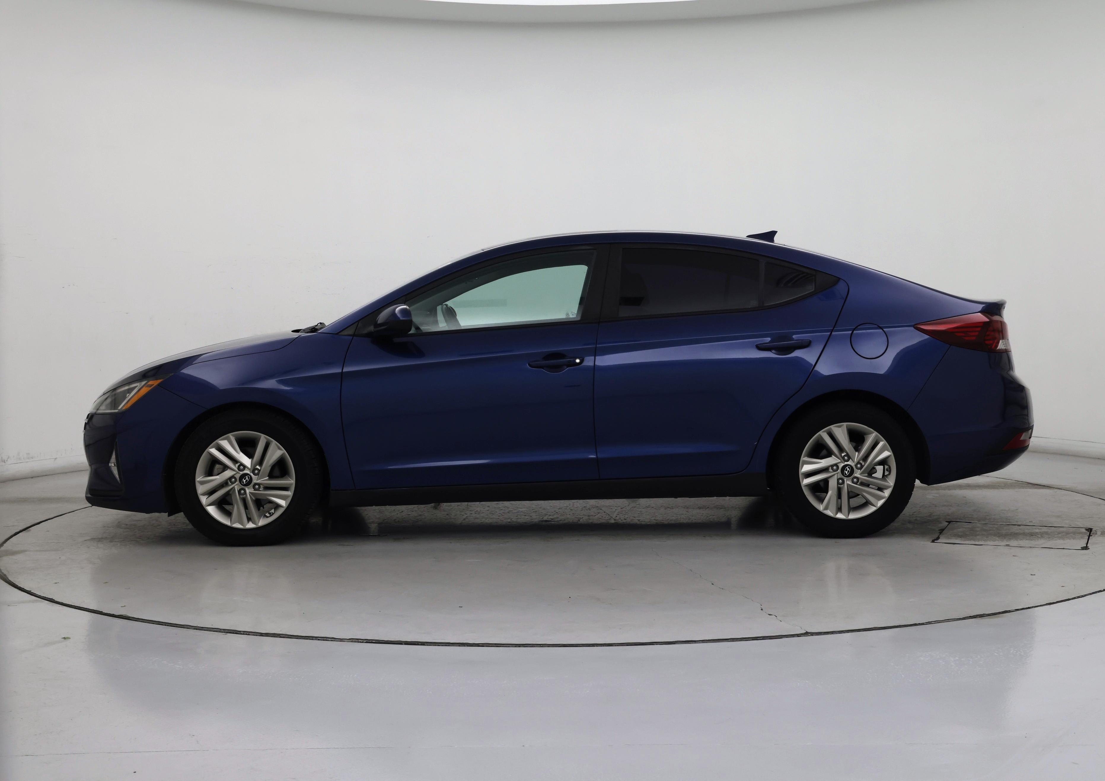Thumbnail: 2020 Hyundai Elantra - 3