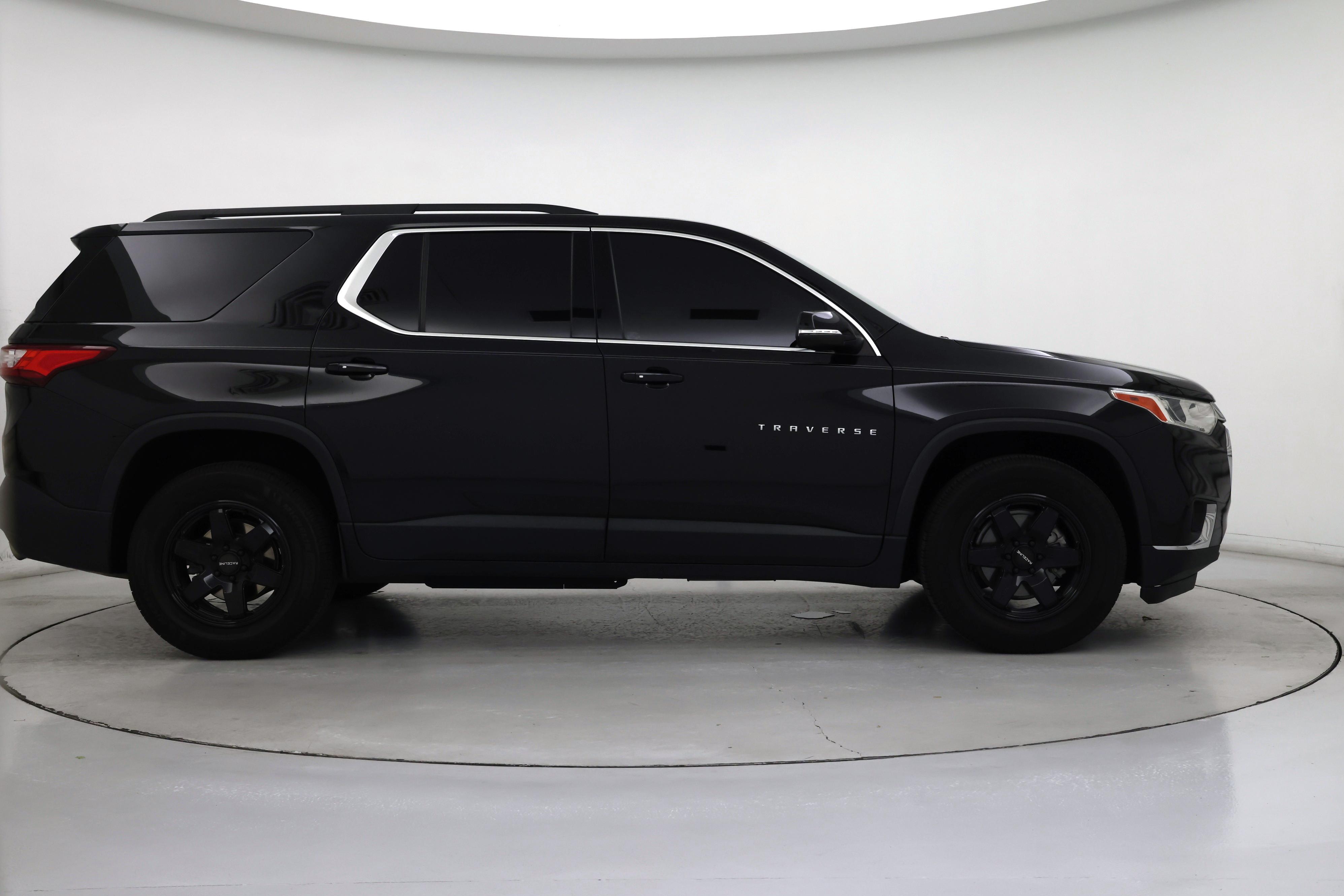 Thumbnail: 2021 Chevrolet Traverse - 7