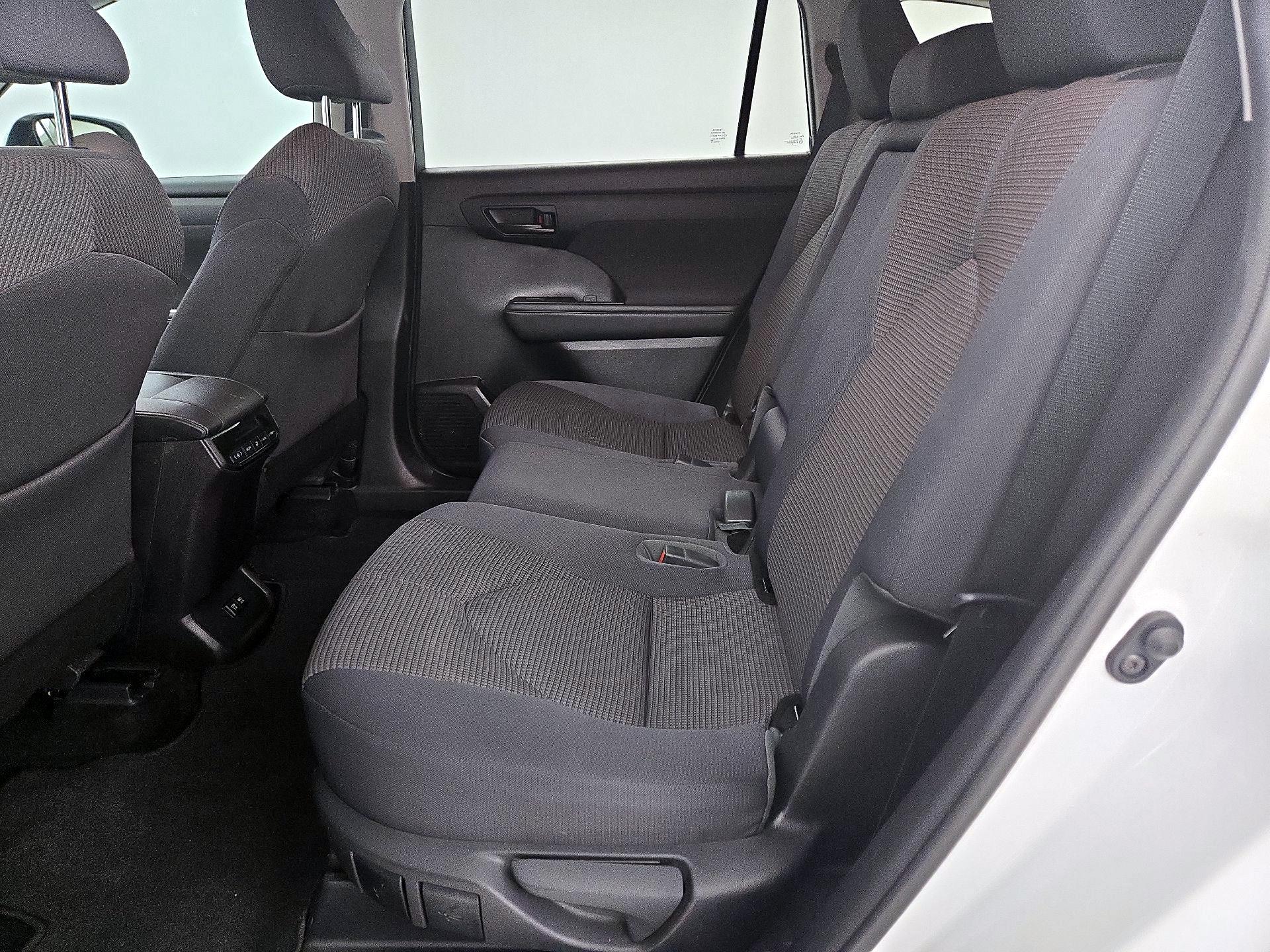 Thumbnail: 2021 Toyota Highlander - 19