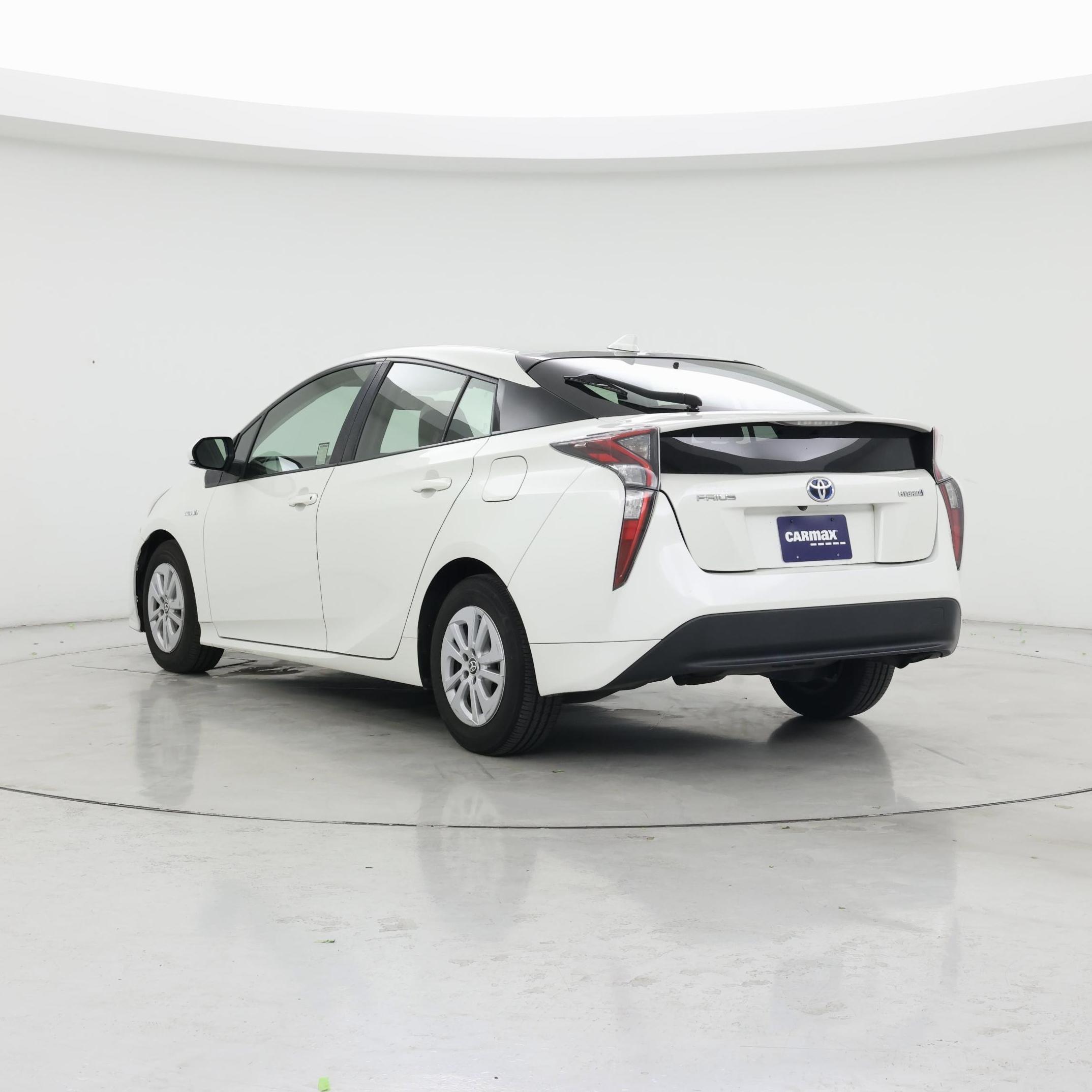 Thumbnail: 2016 Toyota Prius - 2