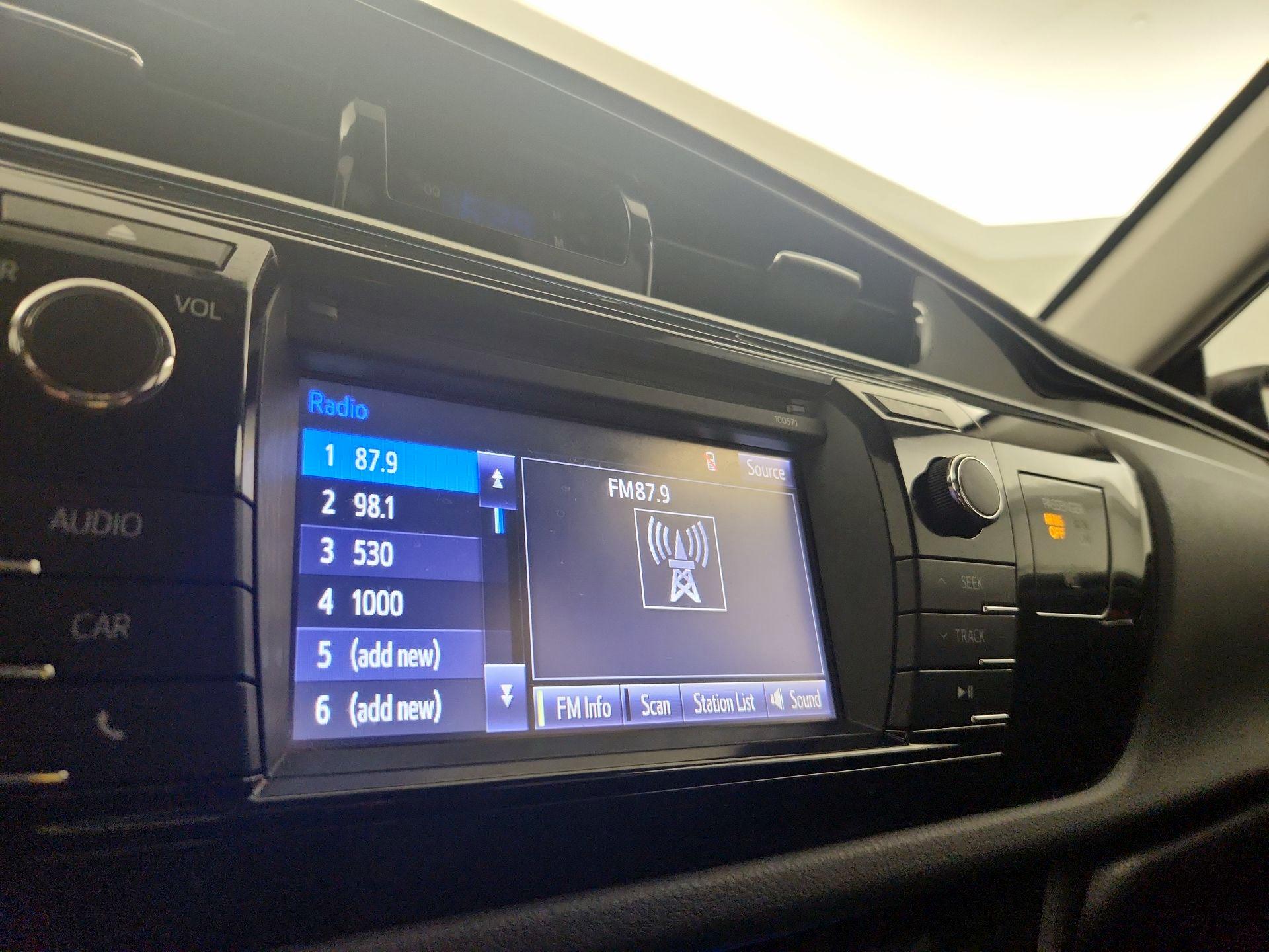 Thumbnail: 2016 Toyota Corolla - 15