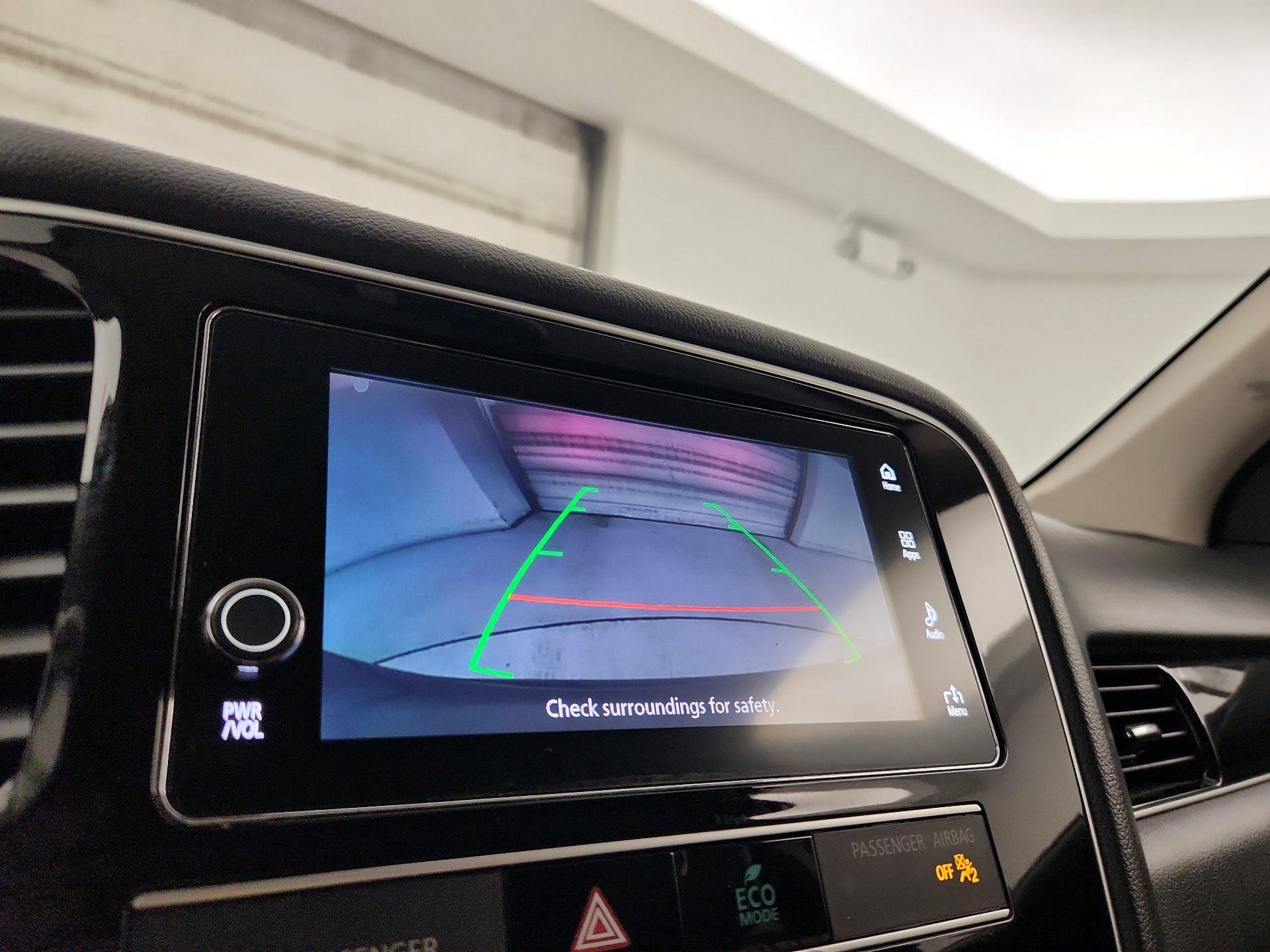 Thumbnail: 2019 Mitsubishi Outlander - 14