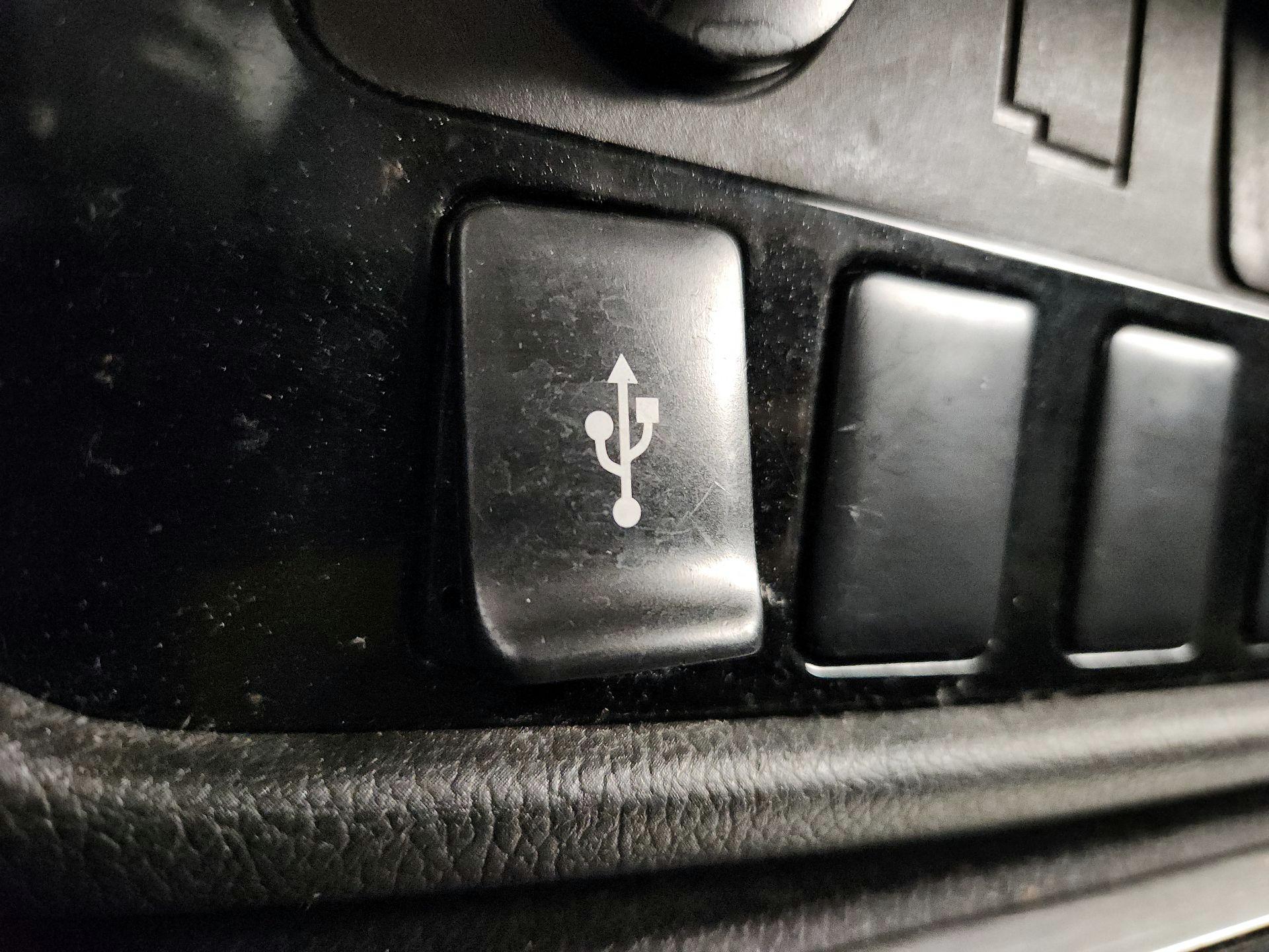 Thumbnail: 2019 Mitsubishi Outlander - 18