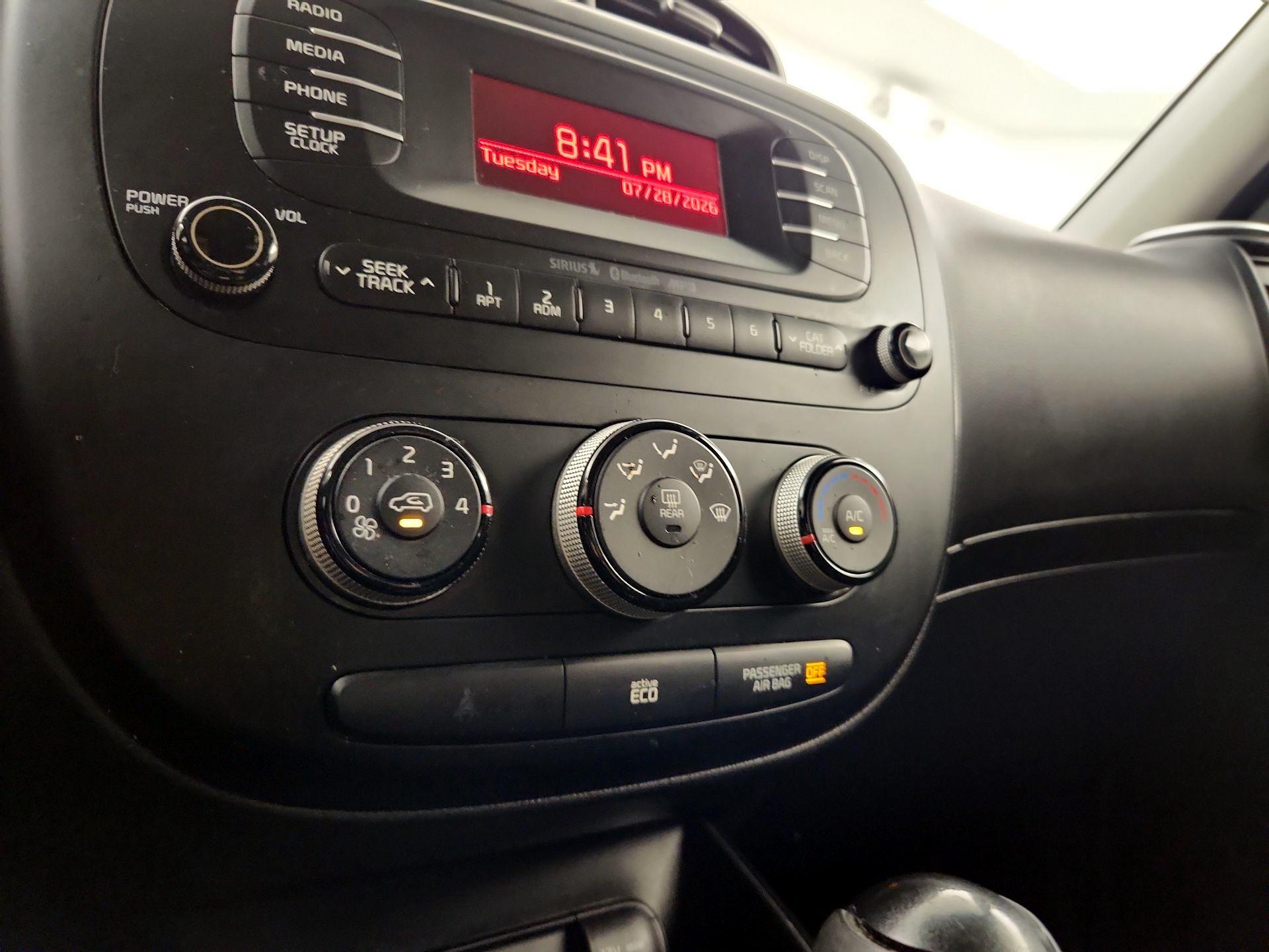 Thumbnail: 2015 Kia Soul - 15